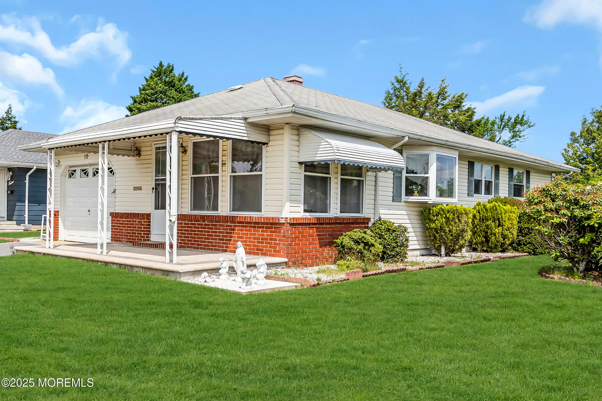 Property Slideshow image 3 of 28 | 10 barbuda st, Toms River, NJ, 08757