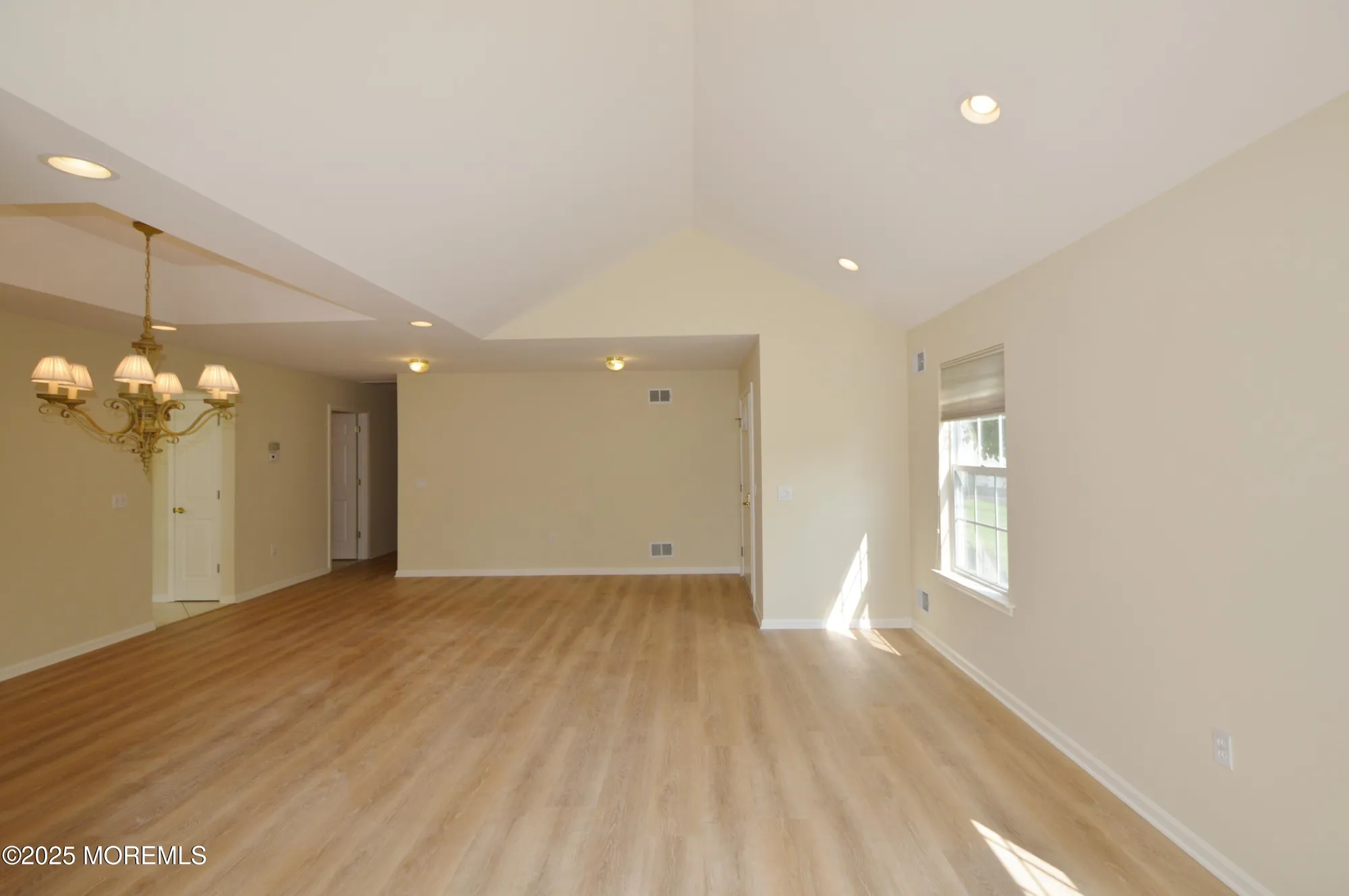 Property Slideshow image 8 of 59 | 3168 wood spring ln, Toms River, NJ, 08755