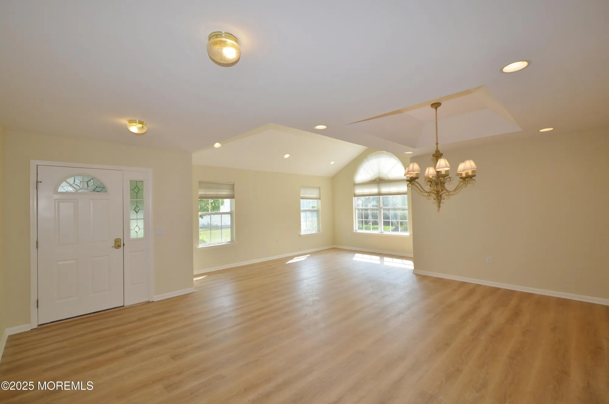 Property Slideshow image 4 of 59 | 3168 wood spring ln, Toms River, NJ, 08755