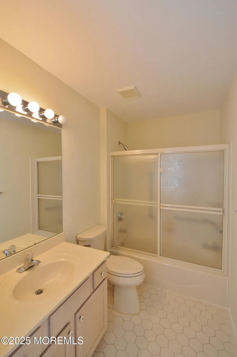 Property Slideshow image 29 of 59 | 3168 wood spring ln, Toms River, NJ, 08755