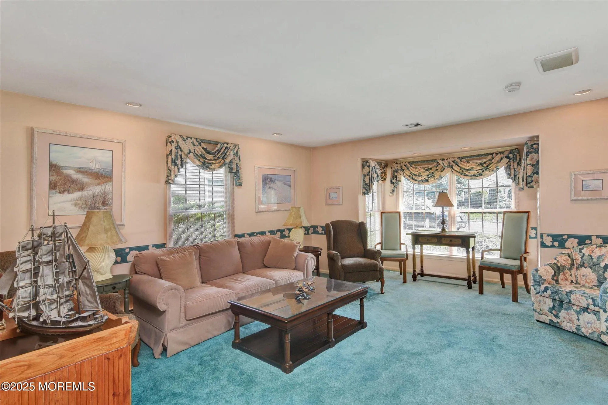 Property Slideshow image 14 of 42 | 1541 alpen ln, Toms River, NJ, 08755