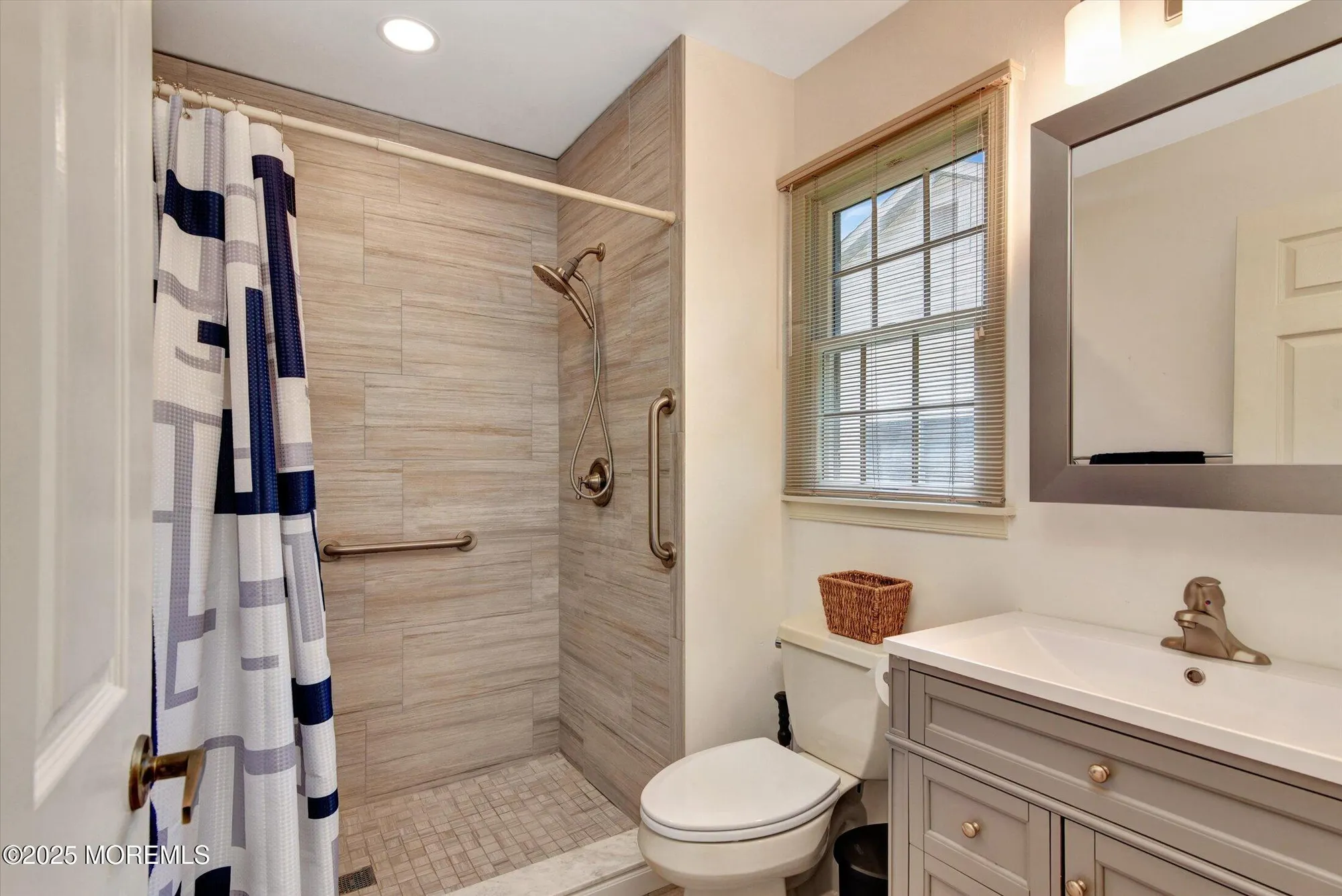 Property Slideshow image 27 of 42 | 1541 alpen ln, Toms River, NJ, 08755