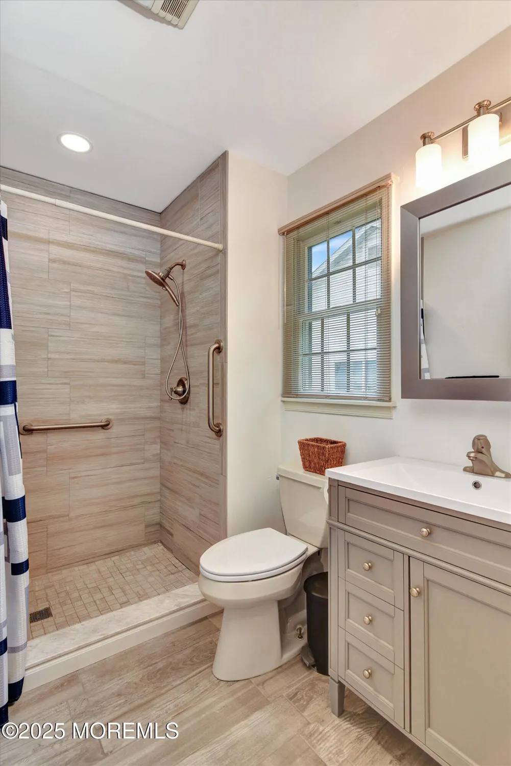Property Slideshow image 28 of 42 | 1541 alpen ln, Toms River, NJ, 08755