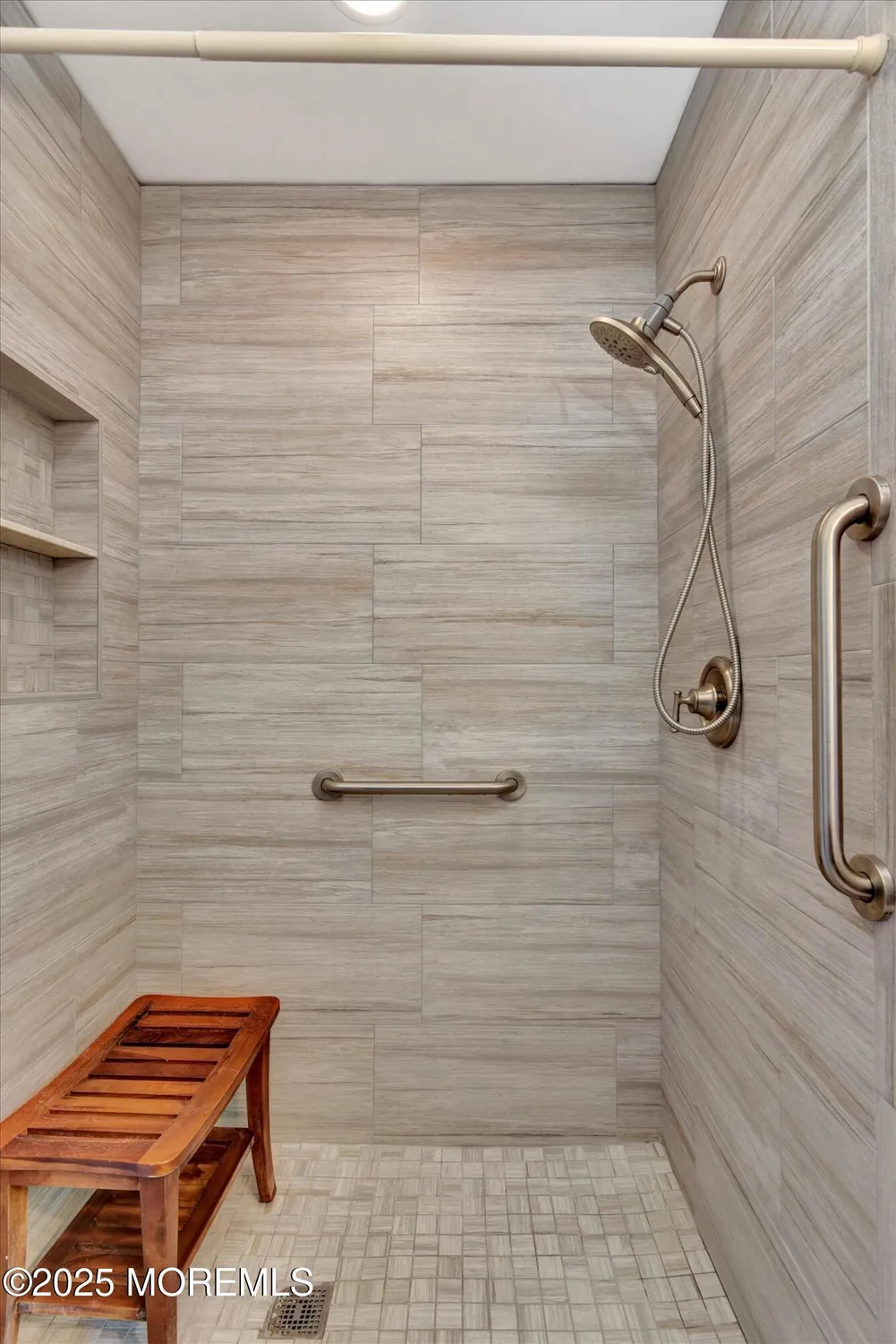 Property Slideshow image 29 of 42 | 1541 alpen ln, Toms River, NJ, 08755