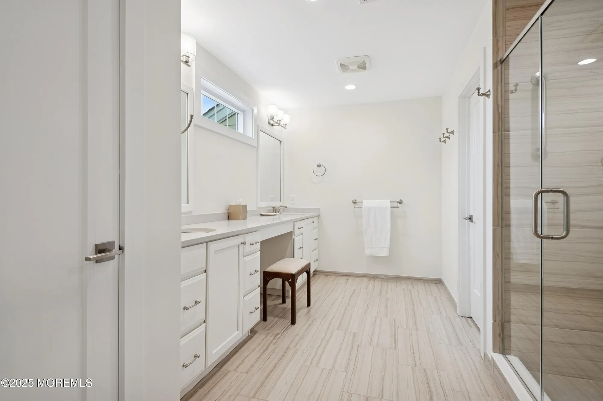 Property Slideshow image 21 of 40 | 17 spalding dr, Holmdel, NJ, 07733