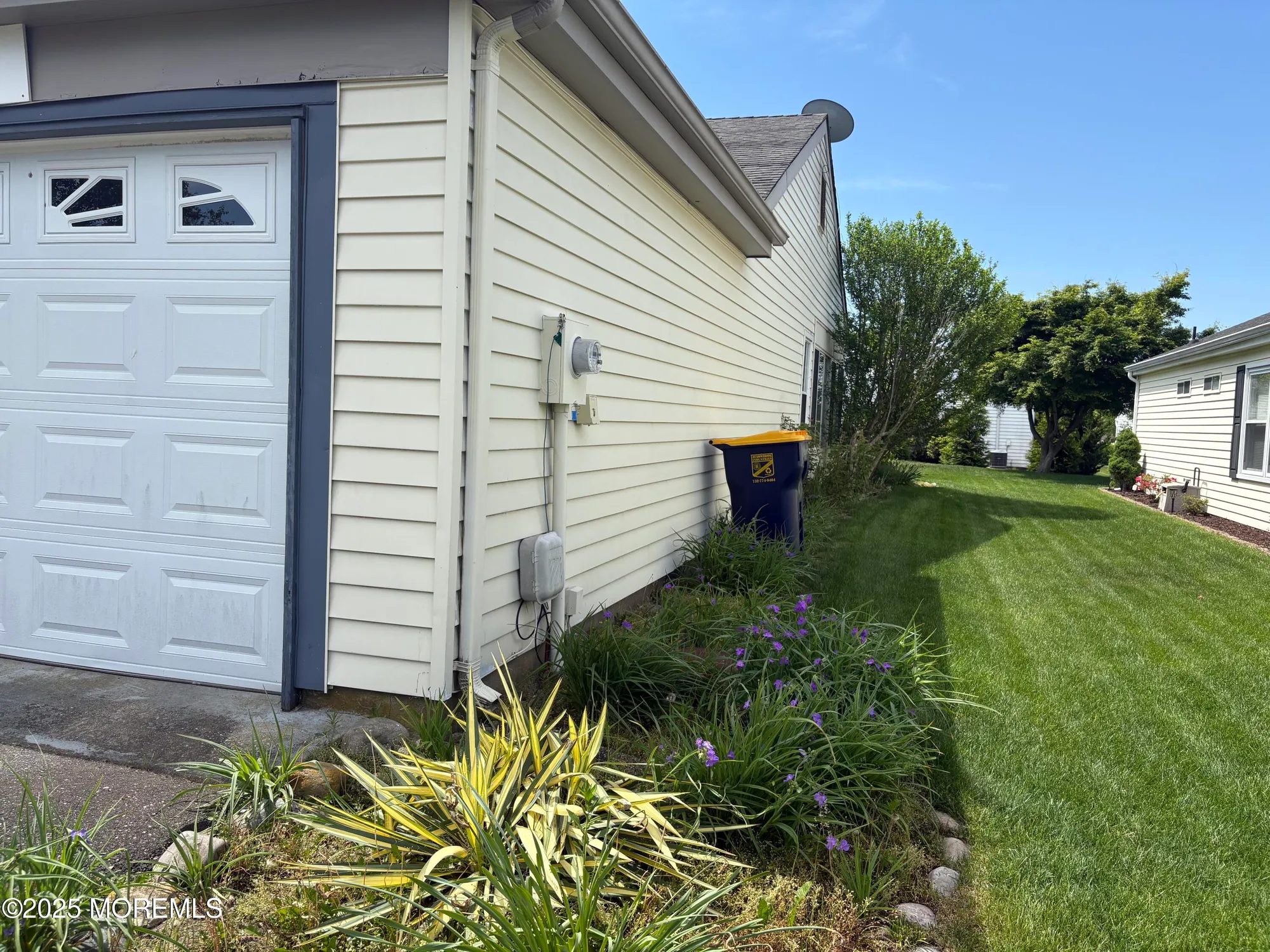 Property Slideshow image 3 of 23 | 21 newbury row, Manchester, NJ, 08759