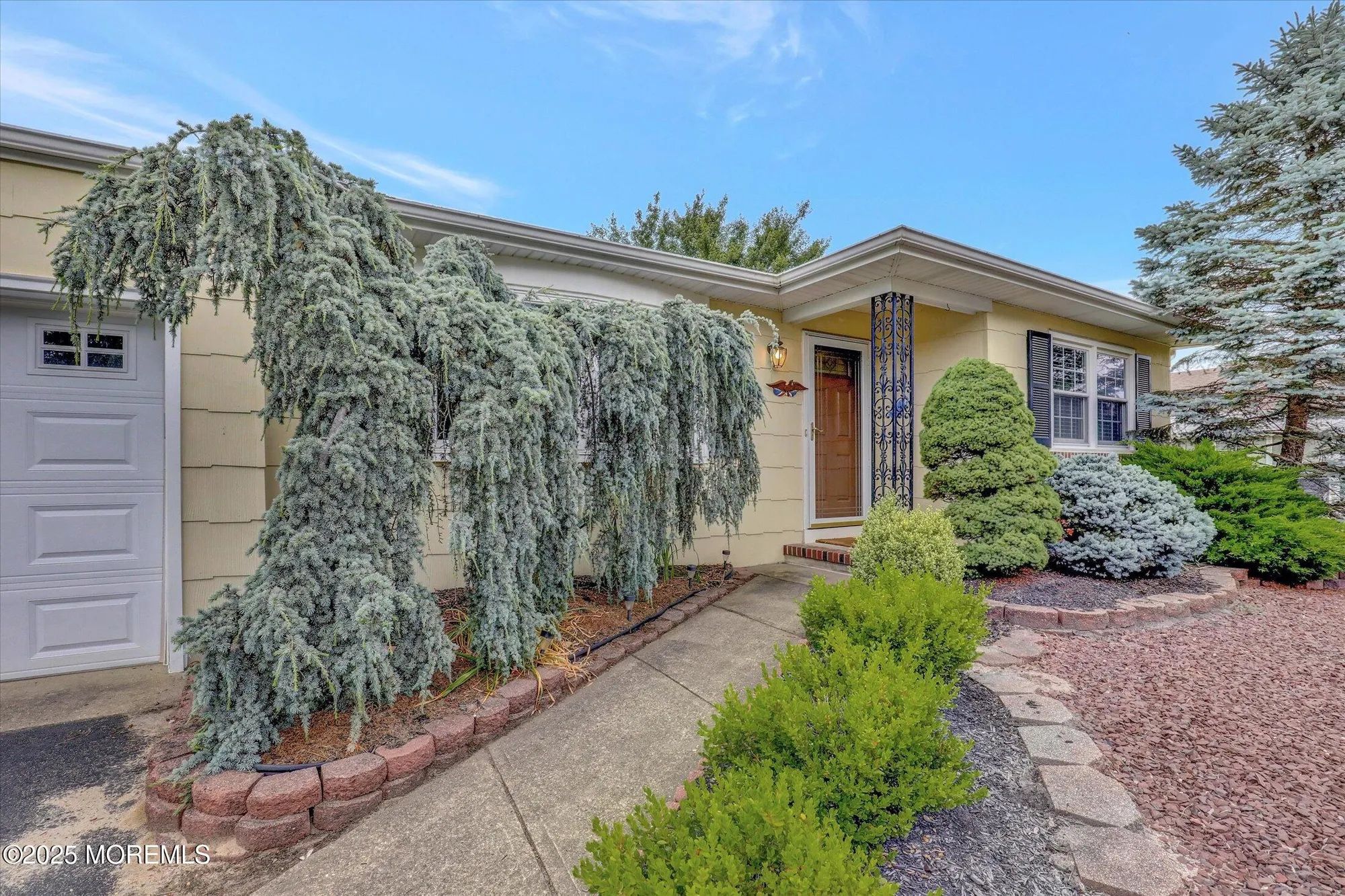 Property Slideshow image 5 of 38 | 266 westbrook dr, Toms River, NJ, 08757