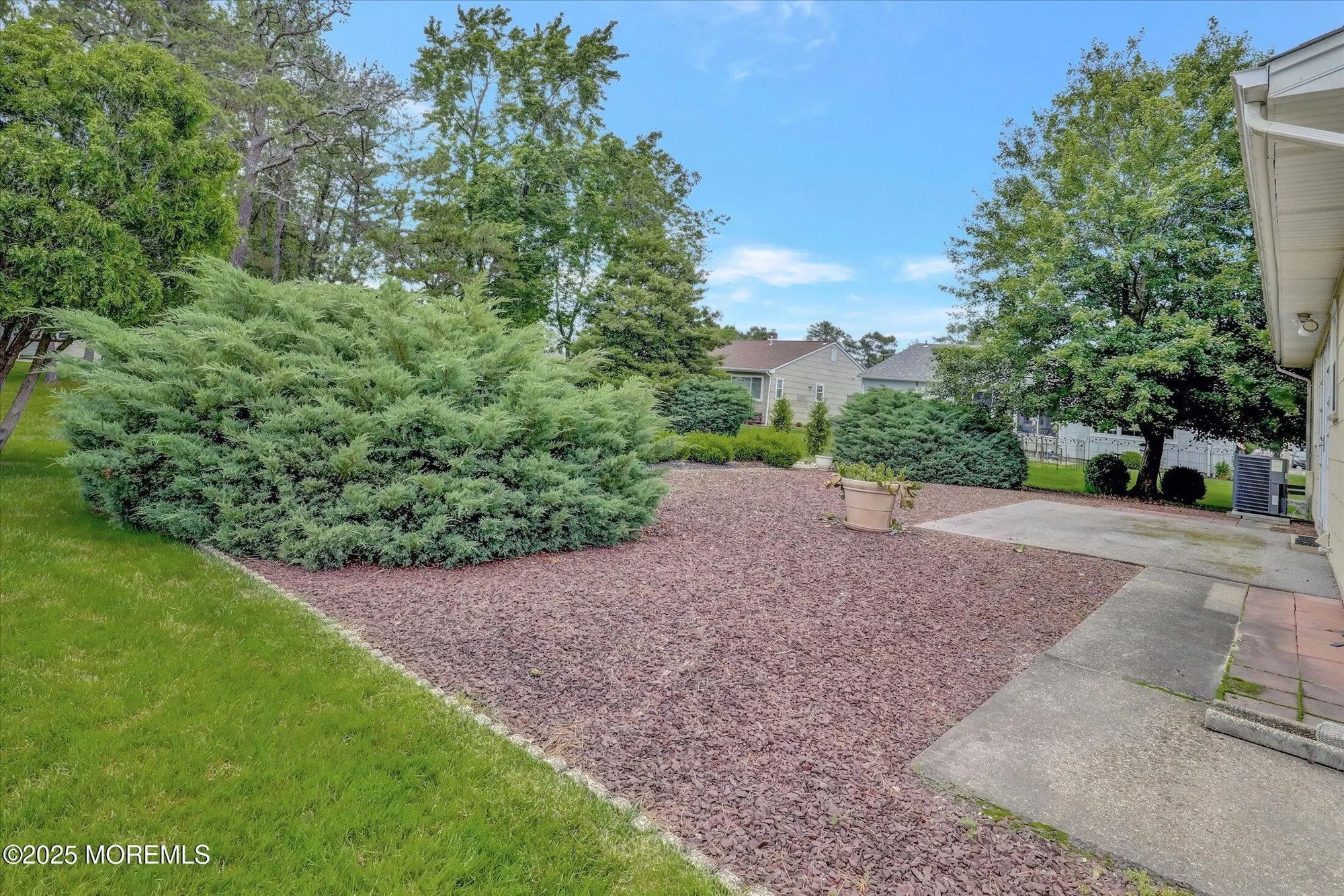 Property Slideshow image 34 of 38 | 266 westbrook dr, Toms River, NJ, 08757