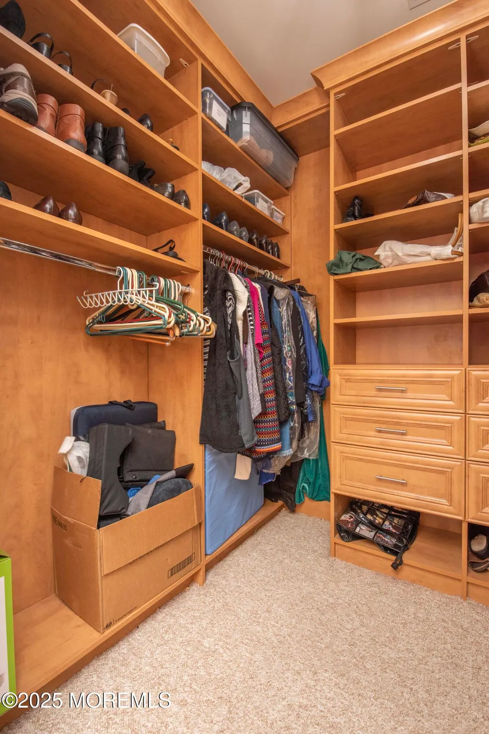 Property Slideshow image 47 of 98 | 221 valencia dr, Monroe, NJ, 08831