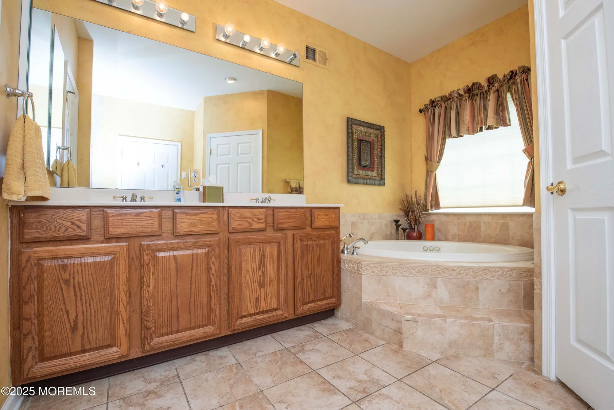 Property Slideshow image 49 of 98 | 221 valencia dr, Monroe, NJ, 08831