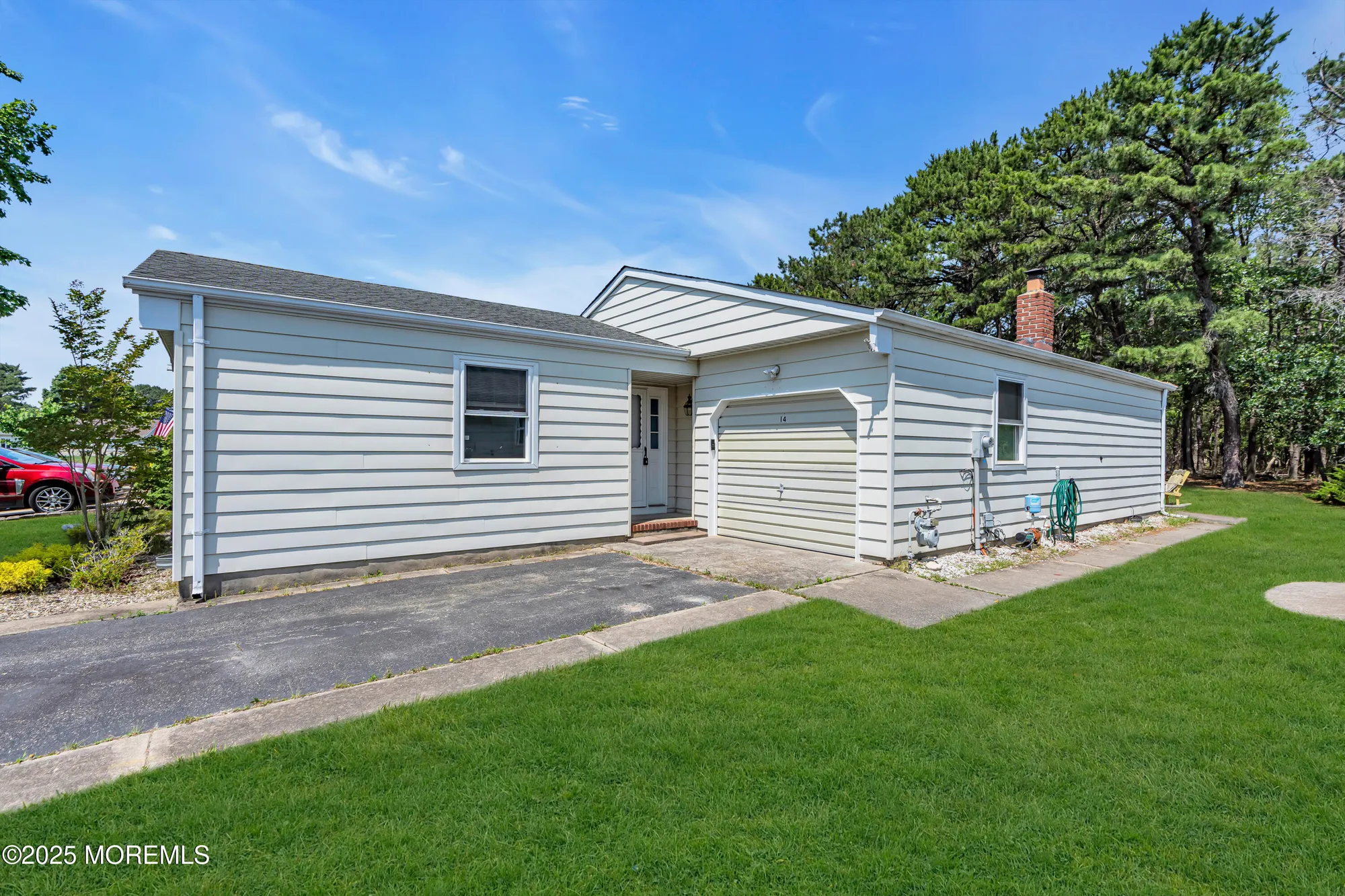 Property Slideshow image 6 of 42 | 14 portsmouth dr, Toms River, NJ, 08757