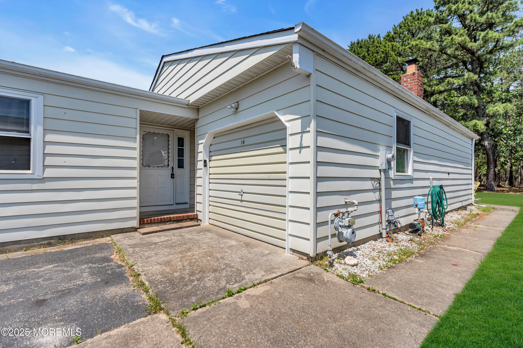 Property Slideshow image 9 of 42 | 14 portsmouth dr, Toms River, NJ, 08757