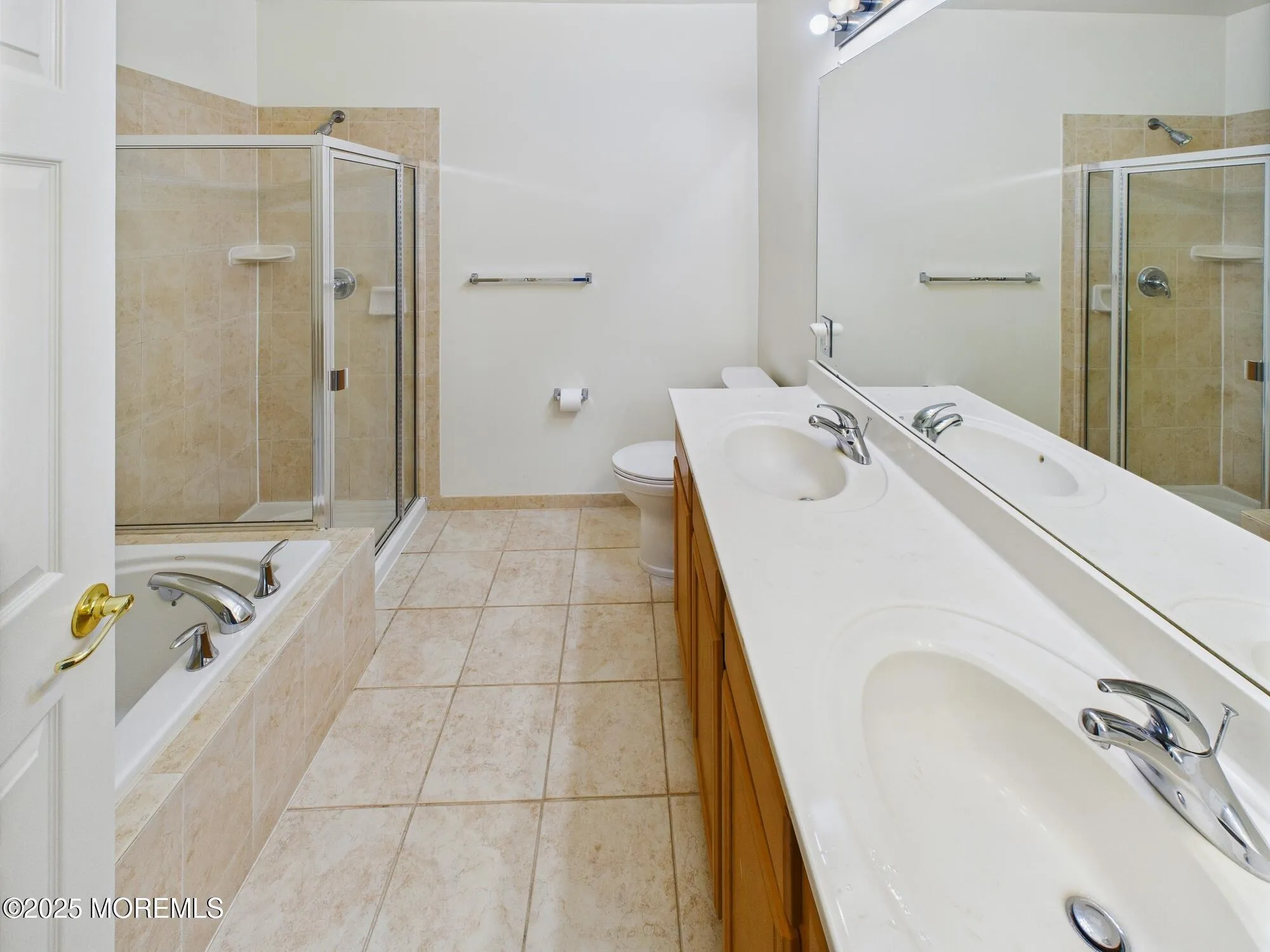Property Slideshow image 18 of 46 | 1102 cedar village blvd # 102, East Brunswick, NJ, 08816