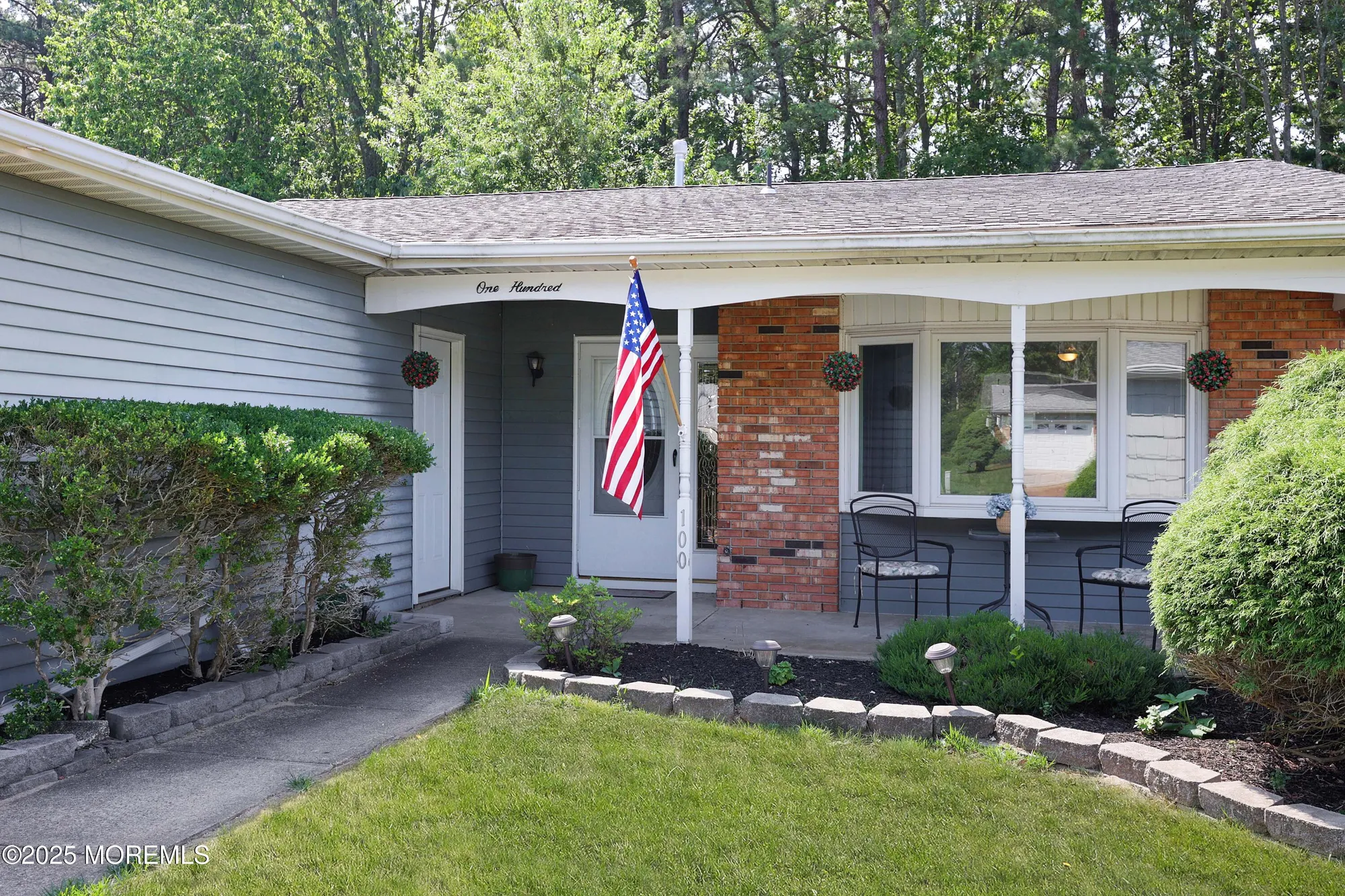 Property Slideshow image 4 of 28 | 100 courtshire dr, Brick, NJ, 08723