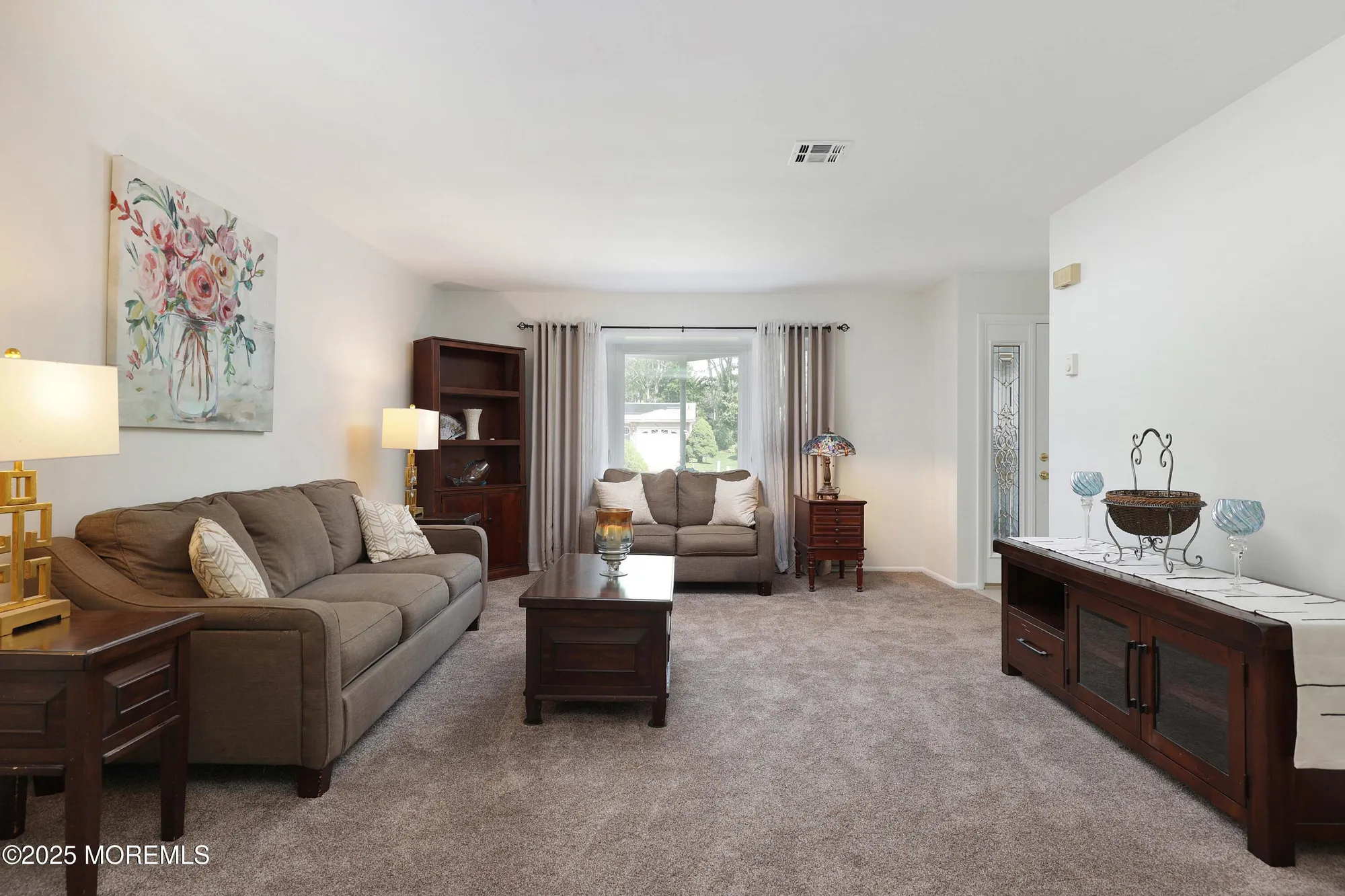 Property Slideshow image 10 of 28 | 100 courtshire dr, Brick, NJ, 08723