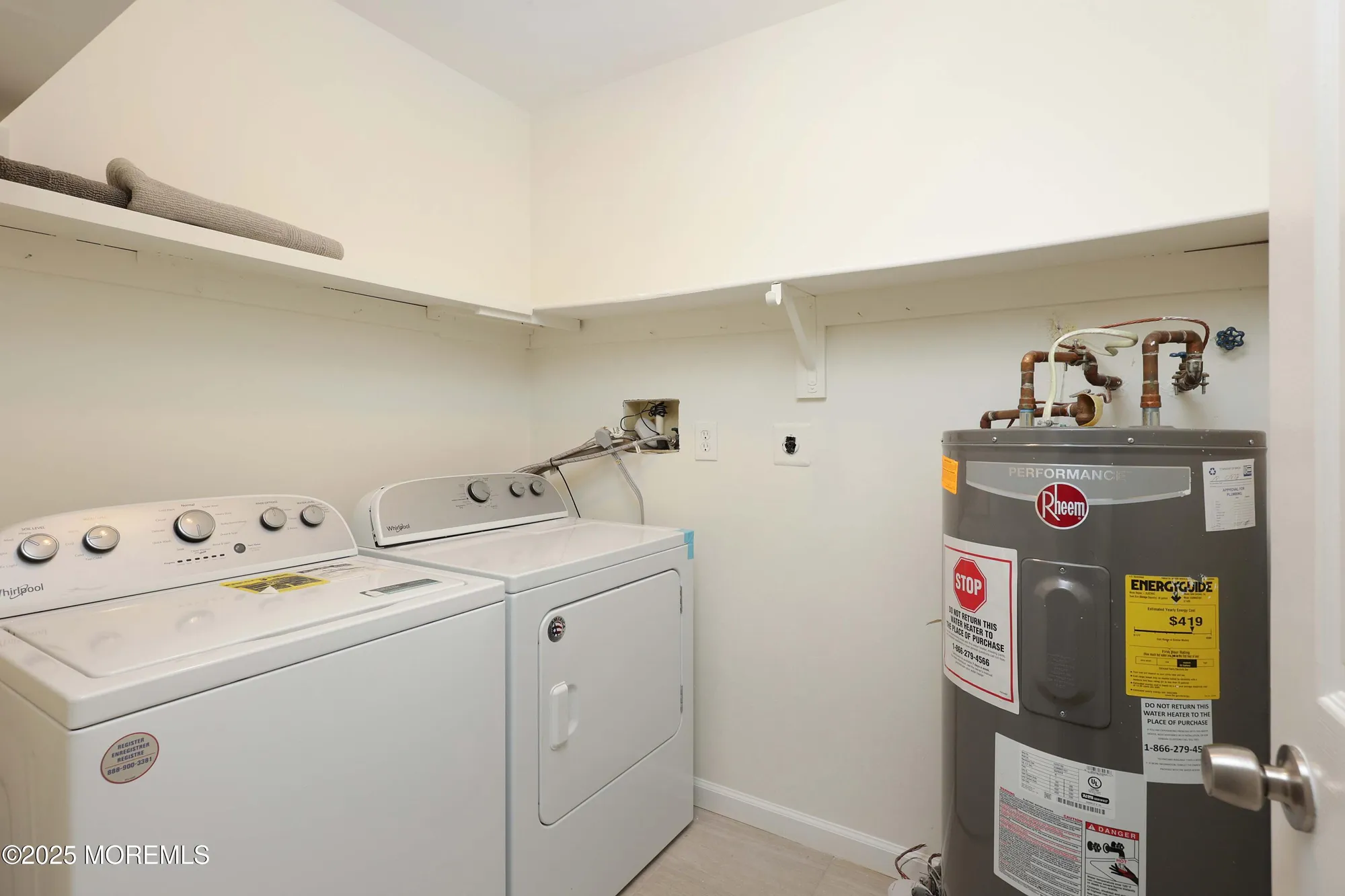 Property Slideshow image 17 of 28 | 100 courtshire dr, Brick, NJ, 08723