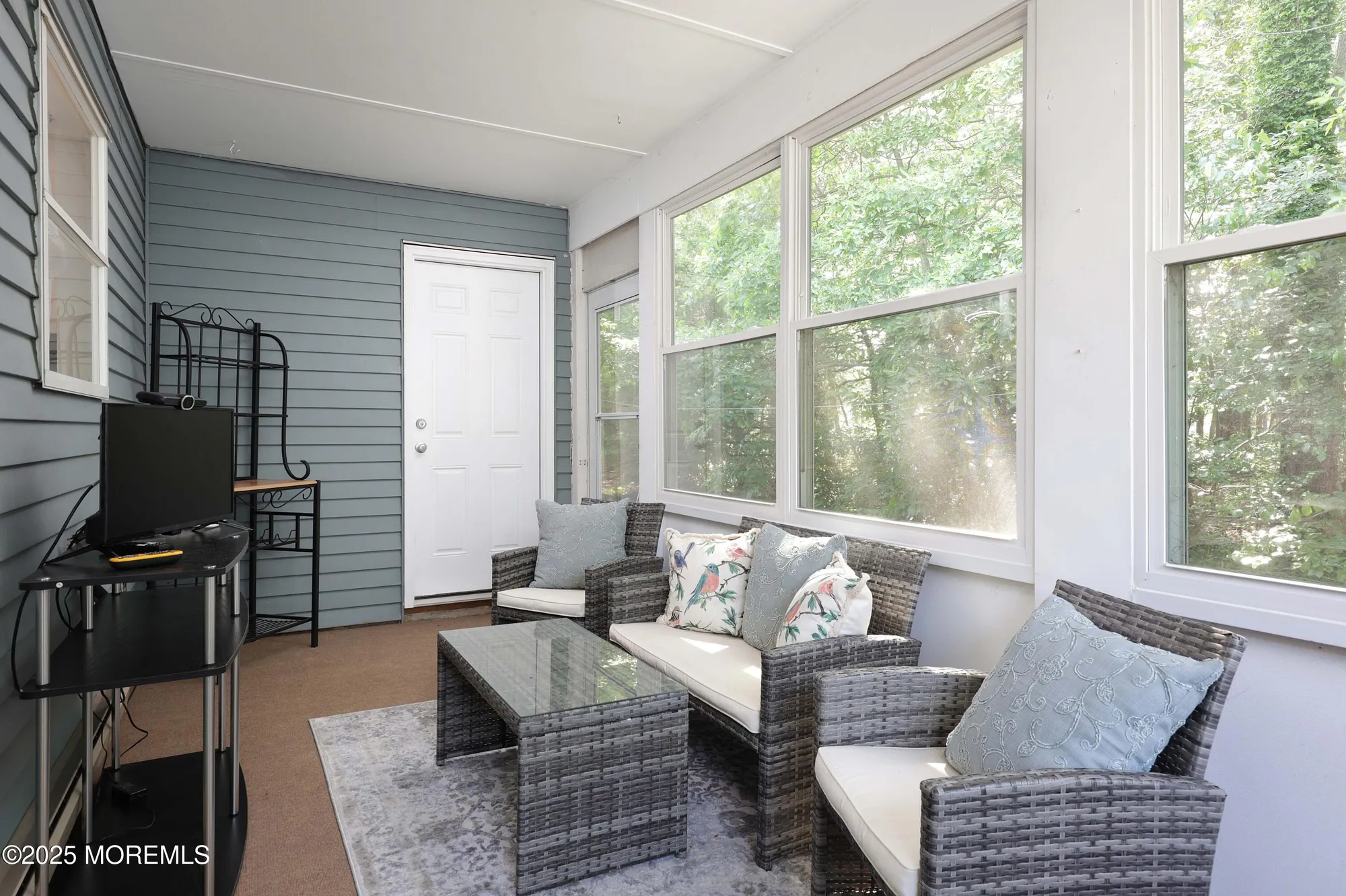 Property Slideshow image 16 of 28 | 100 courtshire dr, Brick, NJ, 08723