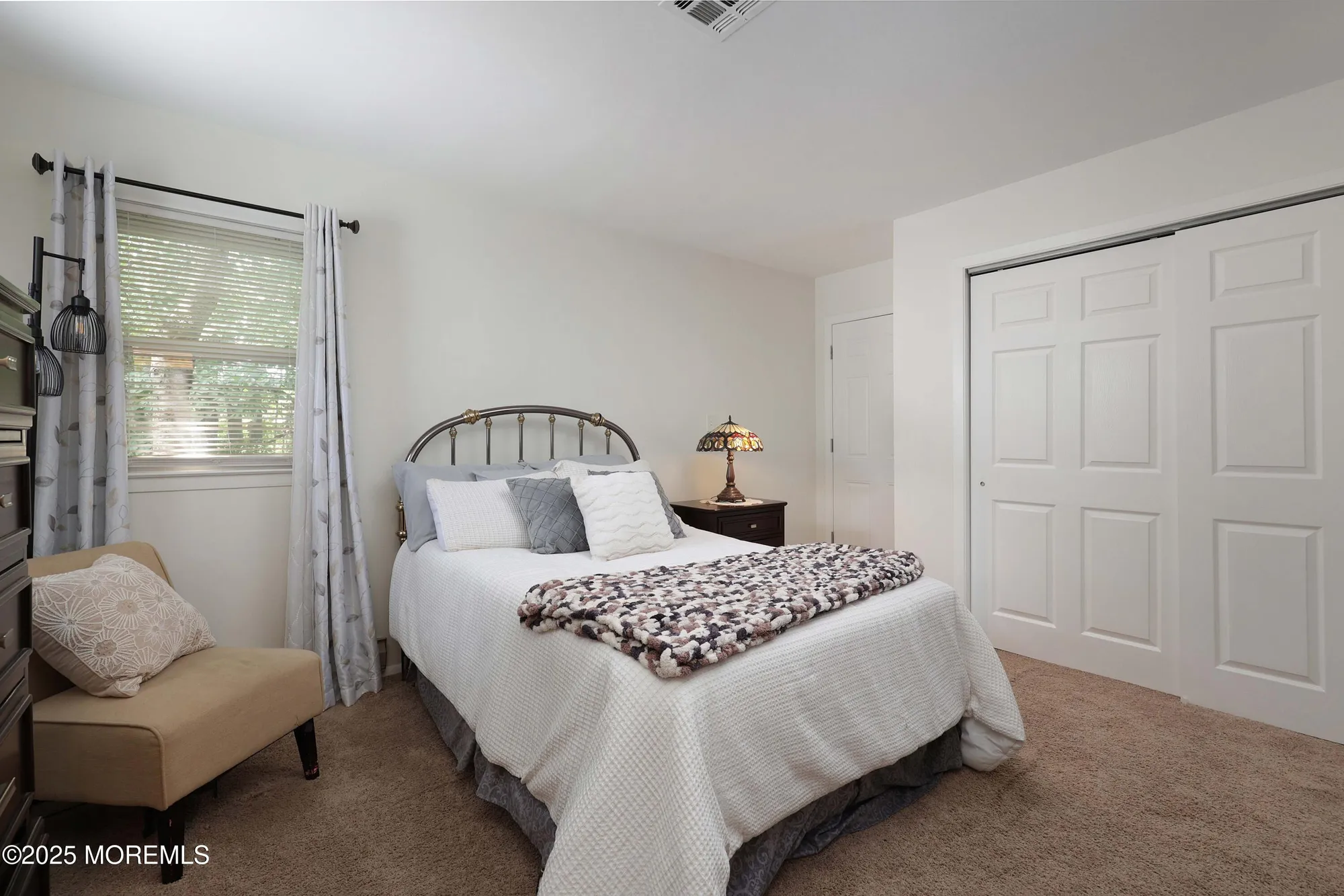 Property Slideshow image 19 of 28 | 100 courtshire dr, Brick, NJ, 08723