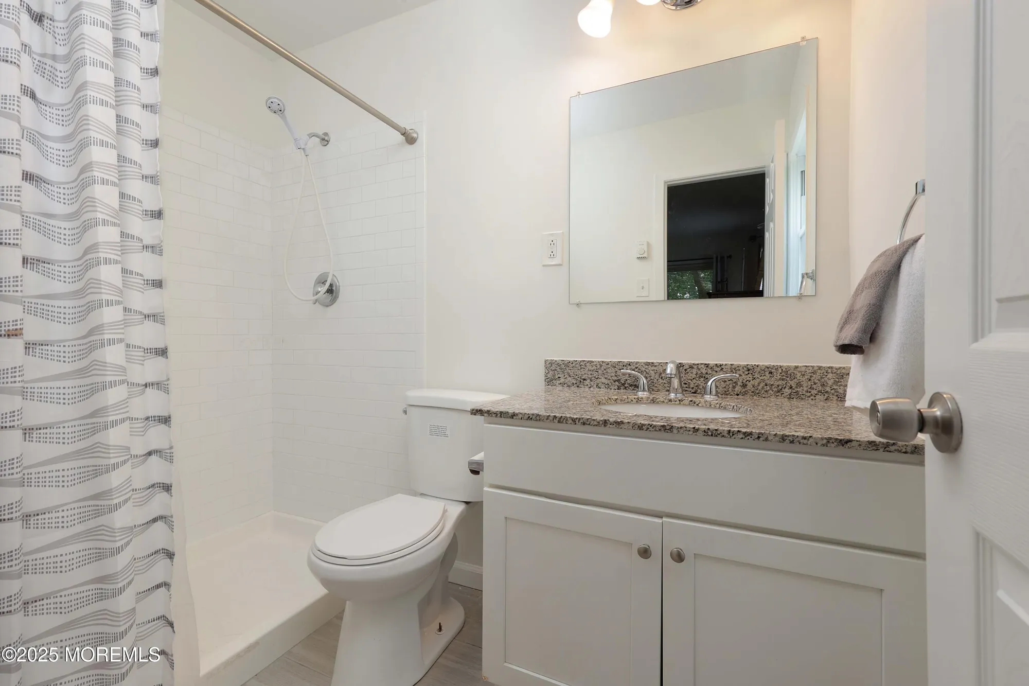 Property Slideshow image 20 of 28 | 100 courtshire dr, Brick, NJ, 08723