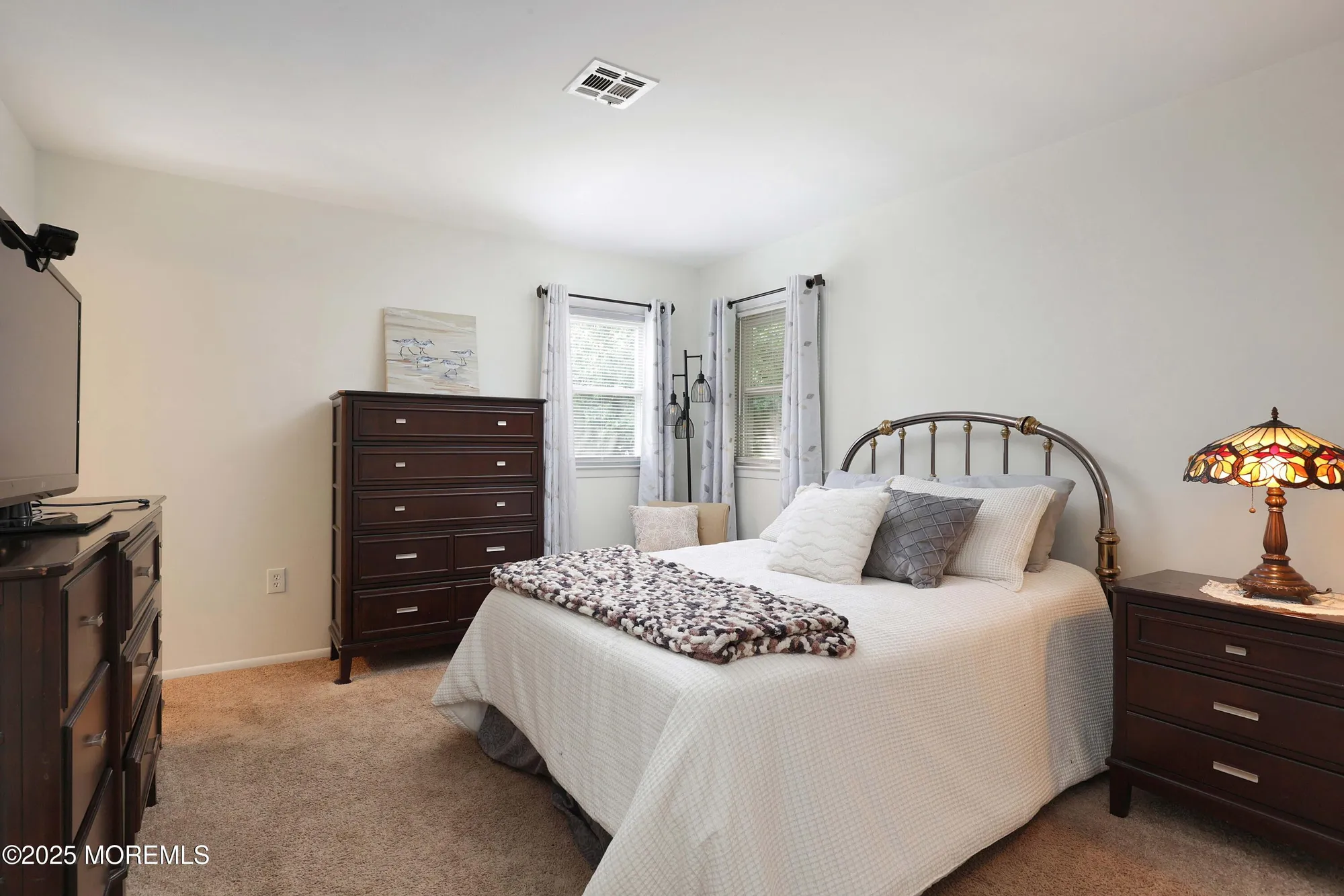 Property Slideshow image 18 of 28 | 100 courtshire dr, Brick, NJ, 08723