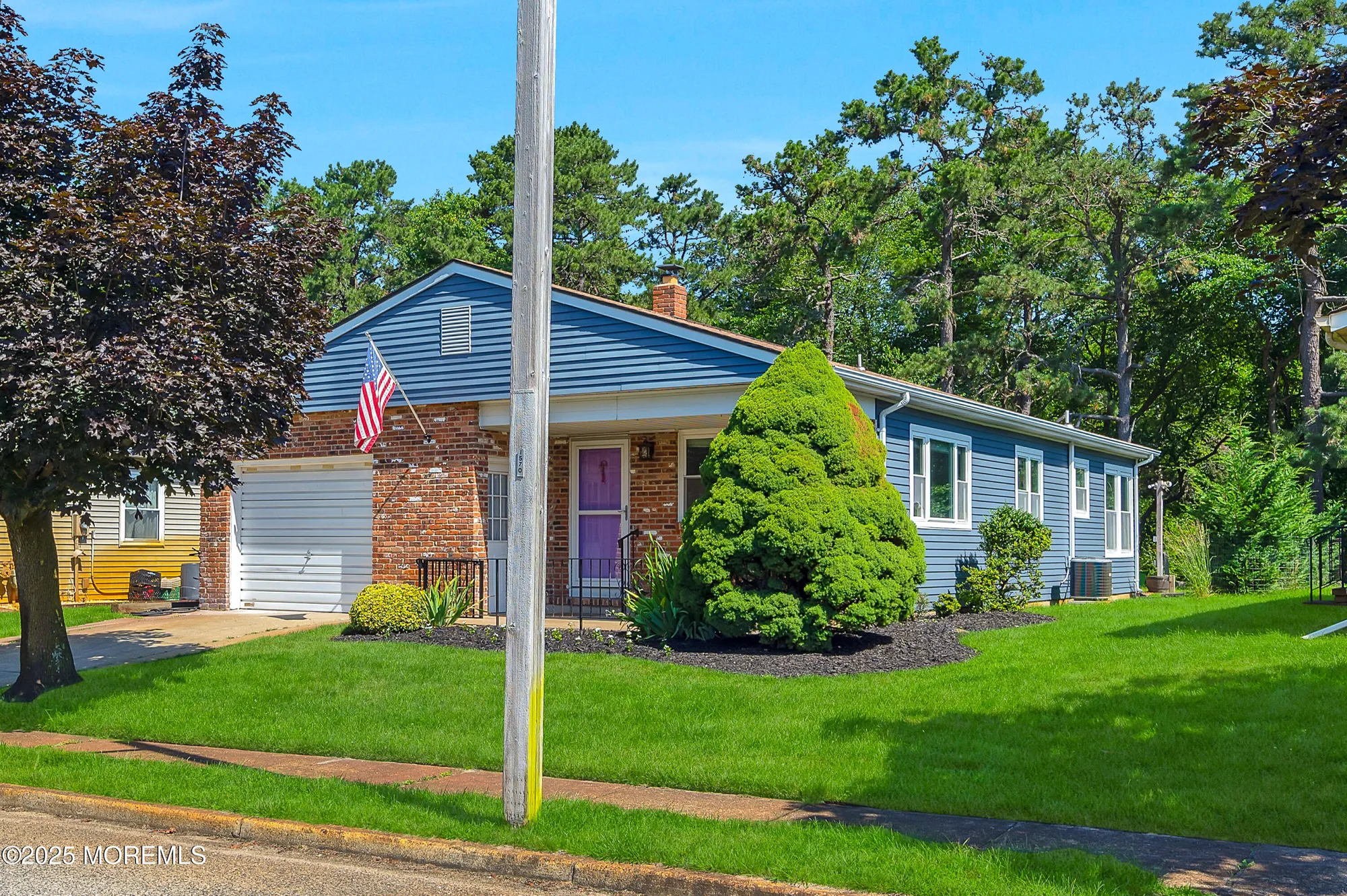 Property Slideshow image 2 of 19 | 71 troumaka st, Toms River, NJ, 08757