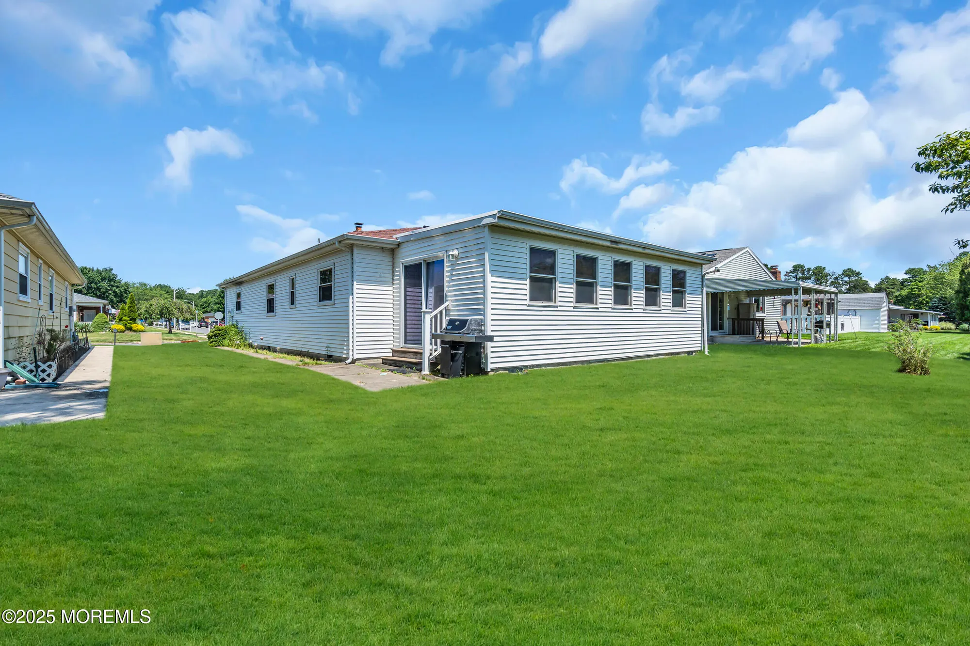 Property Slideshow image 13 of 37 | 9 bahamia dr, Toms River, NJ, 08757