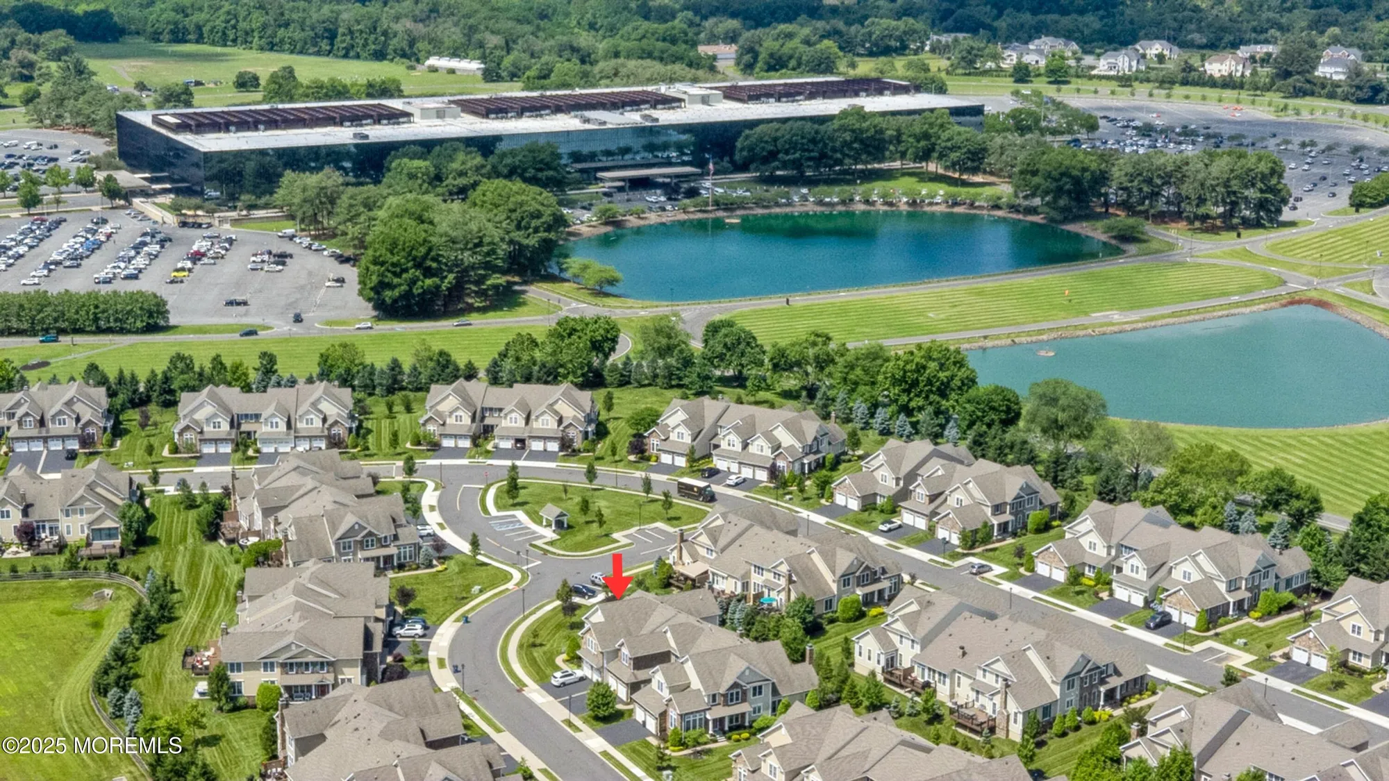 Property Slideshow image 36 of 40 | 17 spalding dr, Holmdel, NJ, 07733