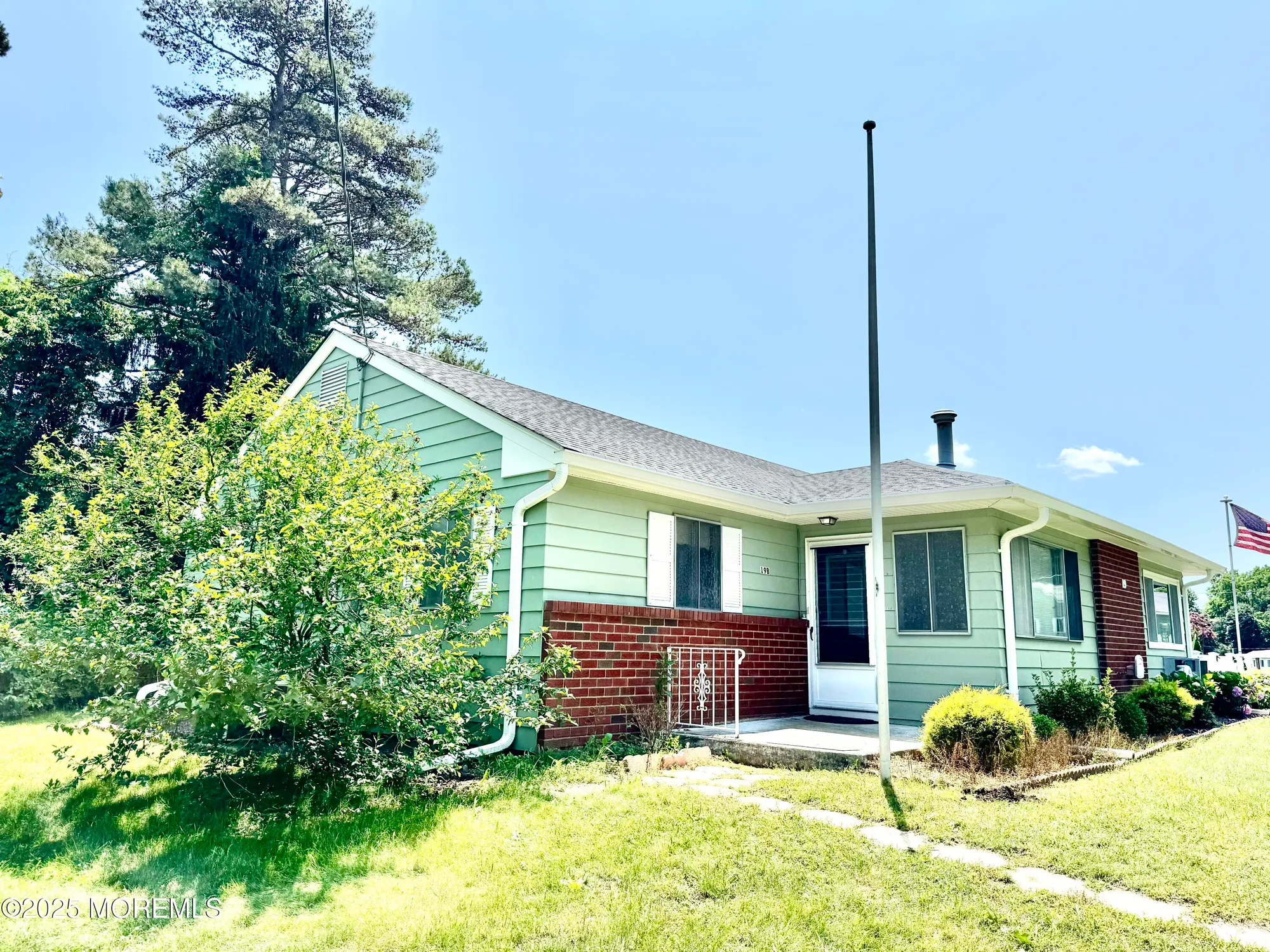 Property Slideshow image 1 of 27 | 19b mallard st, Manchester, NJ, 08759