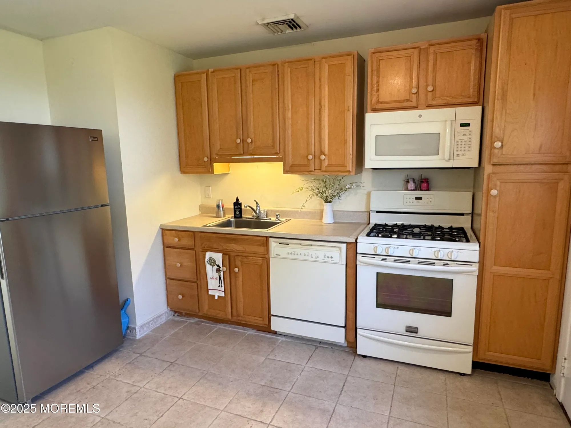 Property Slideshow image 9 of 27 | 19b mallard st, Manchester, NJ, 08759