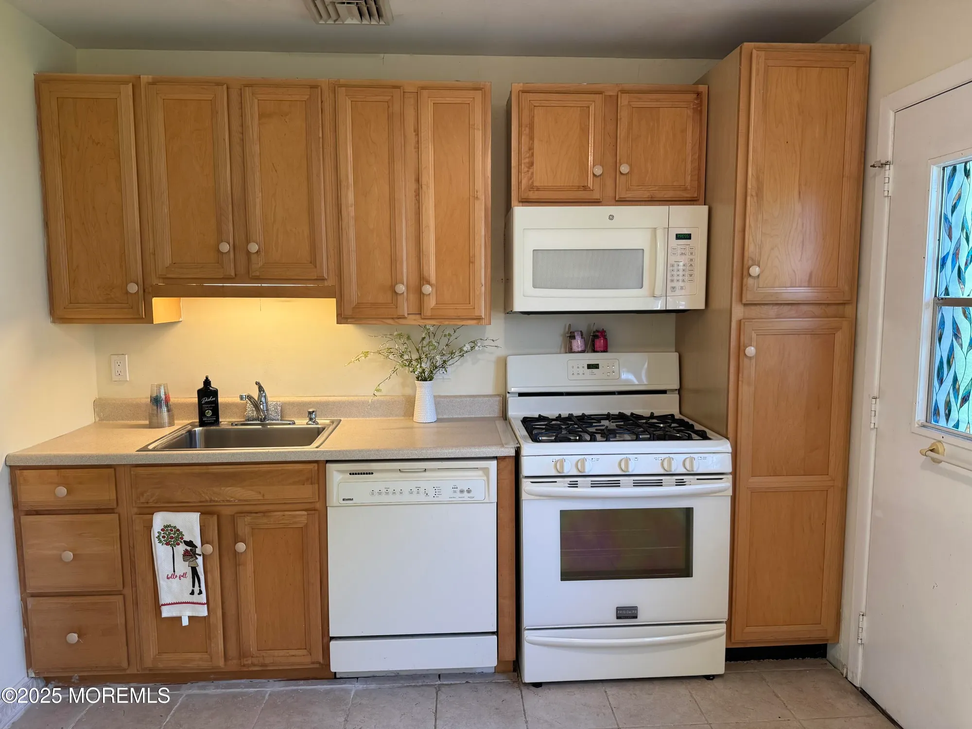 Property Slideshow image 8 of 27 | 19b mallard st, Manchester, NJ, 08759