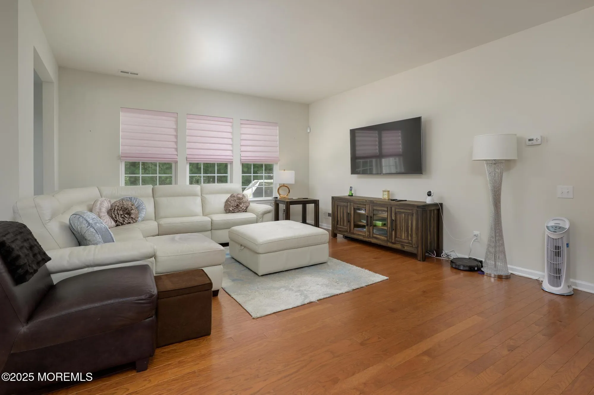 Property Slideshow image 13 of 44 | 5 gainsborough ln, Manchester, NJ, 08759