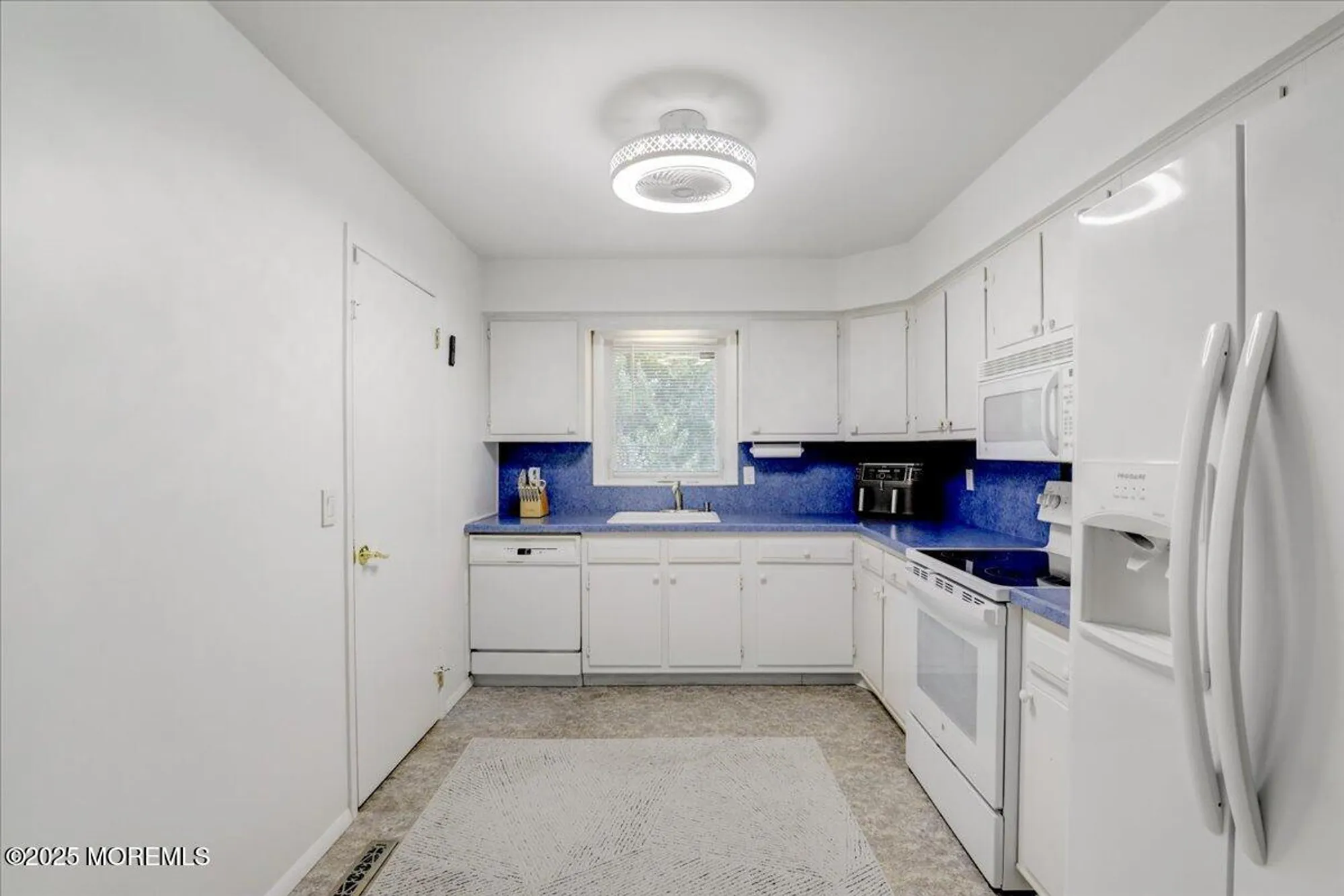 Property Slideshow image 13 of 33 | 24 rutland dr, Toms River, NJ, 08757