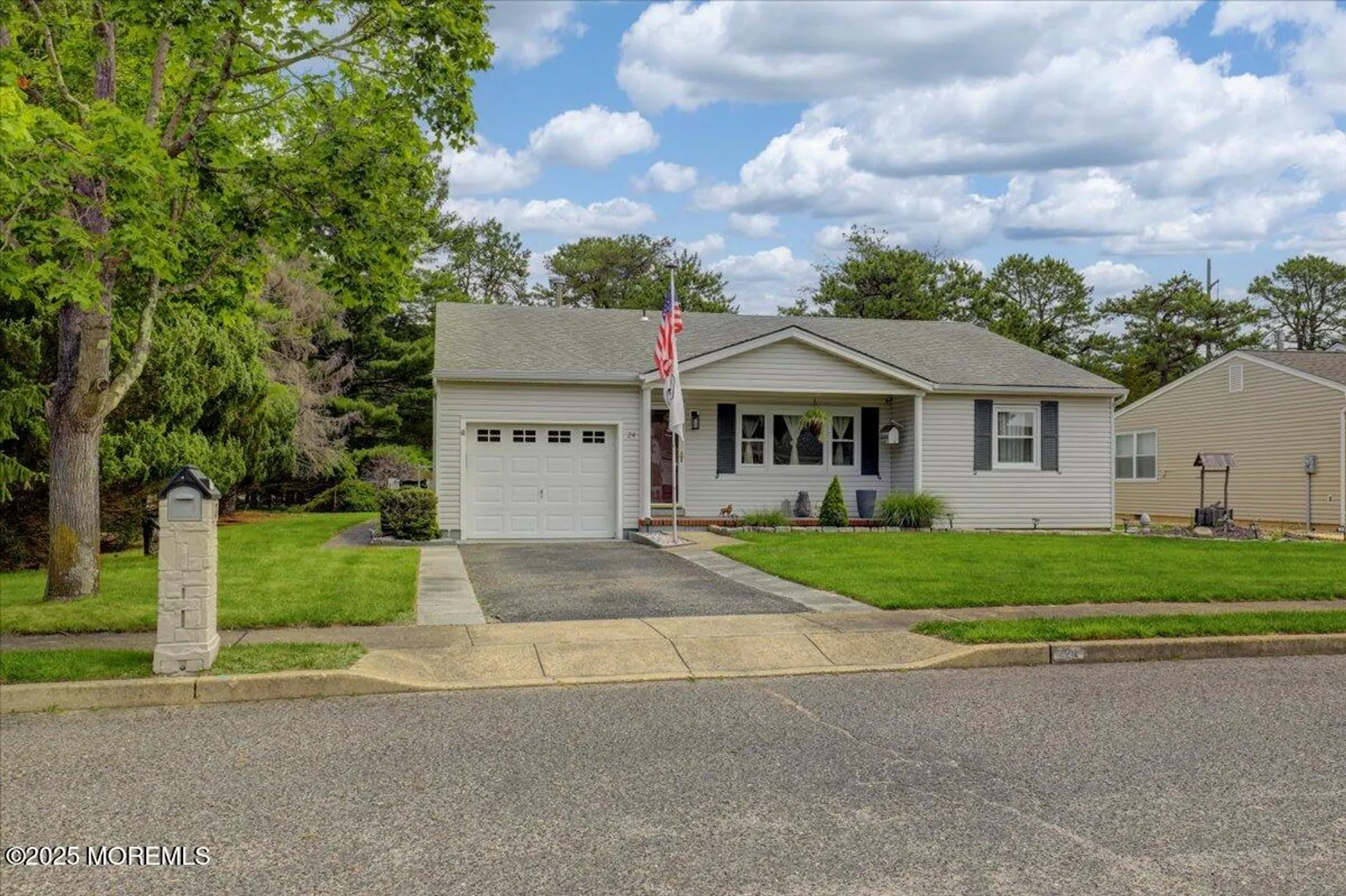 Property Slideshow image 2 of 33 | 24 rutland dr, Toms River, NJ, 08757