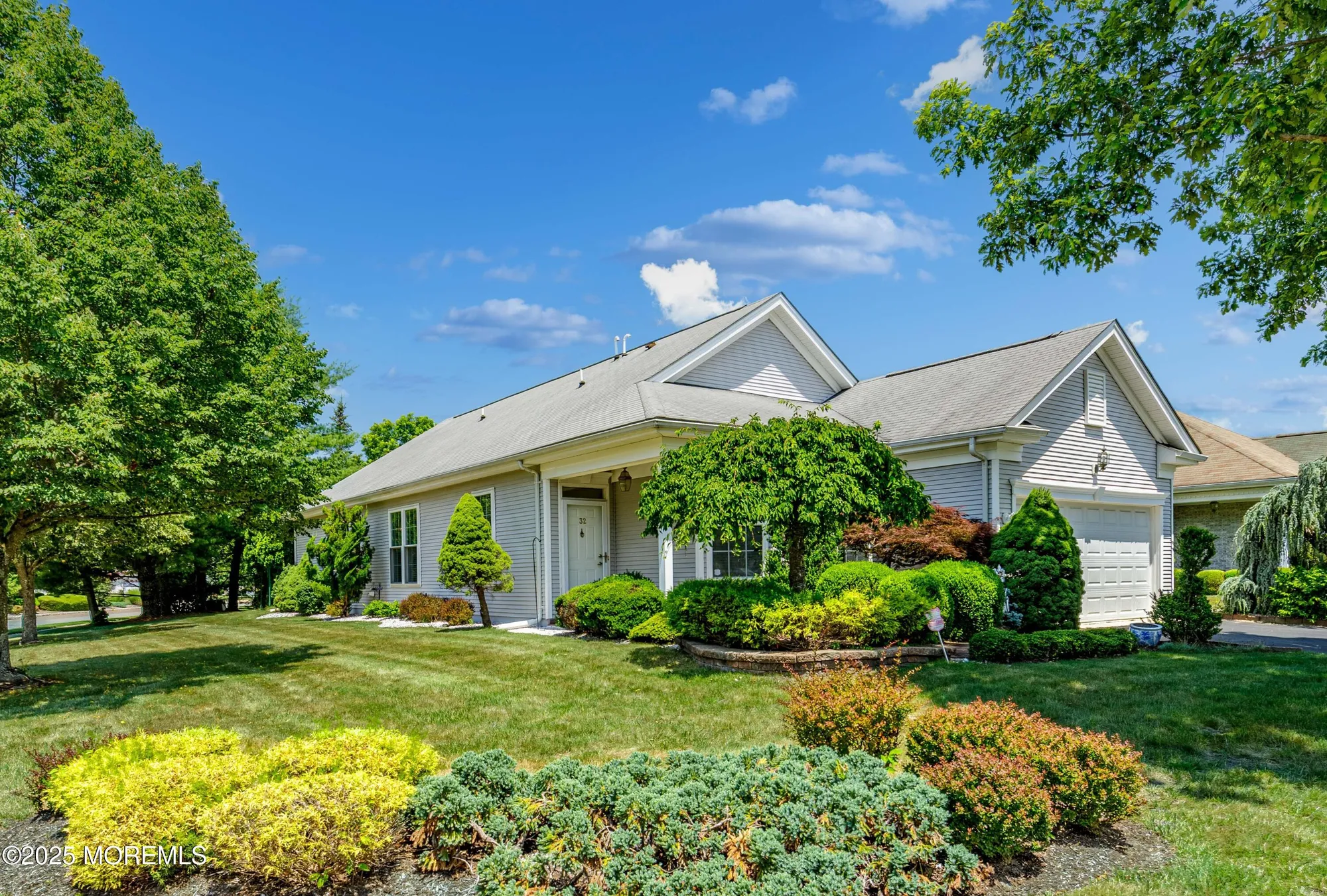Property Slideshow image 1 of 33 | 32 waltham way, Jackson, NJ, 08527