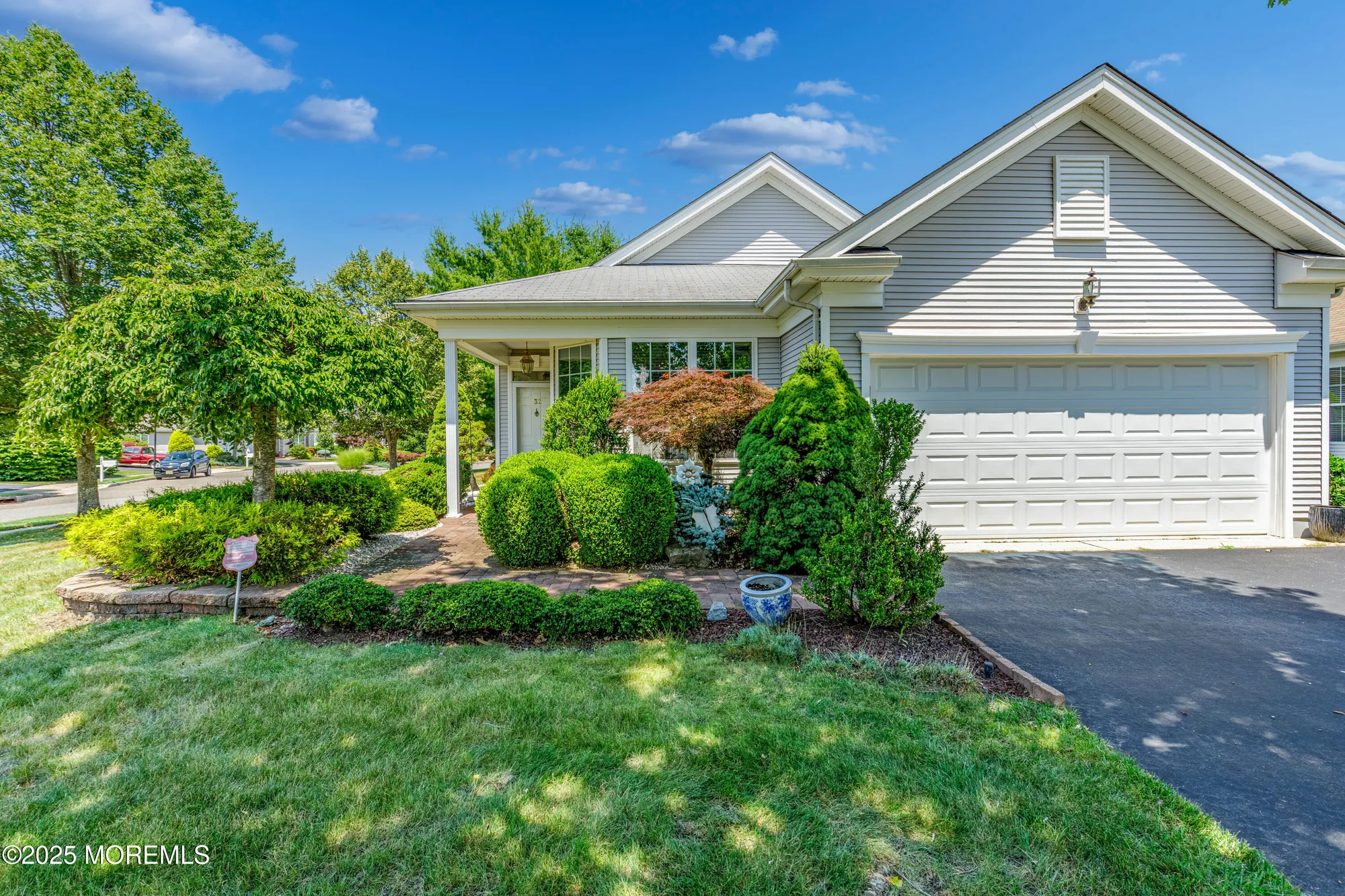 Property Slideshow image 2 of 33 | 32 waltham way, Jackson, NJ, 08527