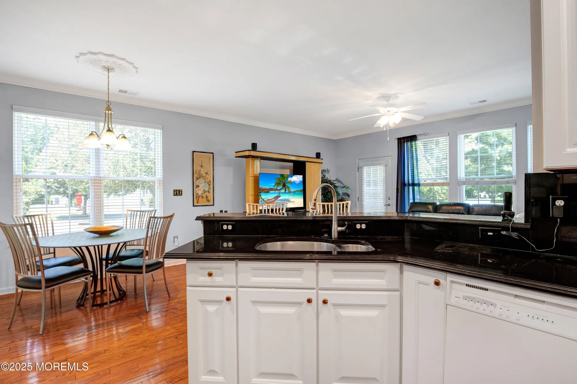 Property Slideshow image 14 of 33 | 32 waltham way, Jackson, NJ, 08527