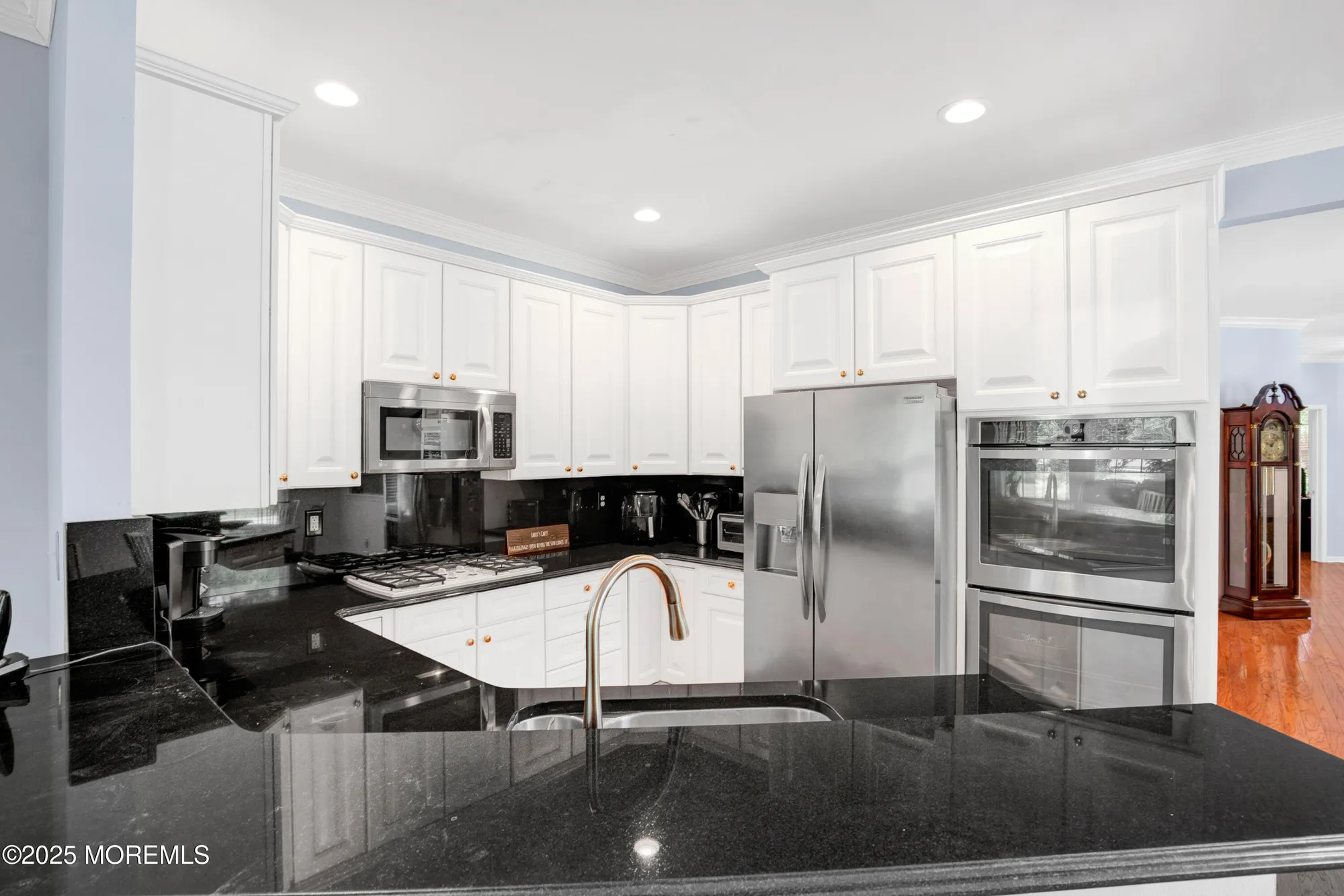 Property Slideshow image 16 of 33 | 32 waltham way, Jackson, NJ, 08527