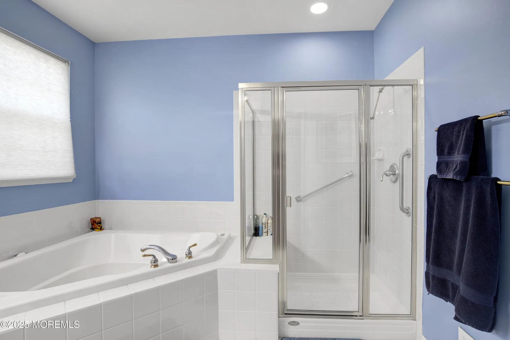 Property Slideshow image 25 of 33 | 32 waltham way, Jackson, NJ, 08527