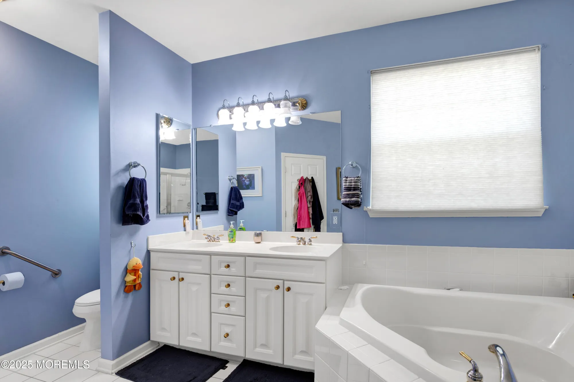 Property Slideshow image 26 of 33 | 32 waltham way, Jackson, NJ, 08527