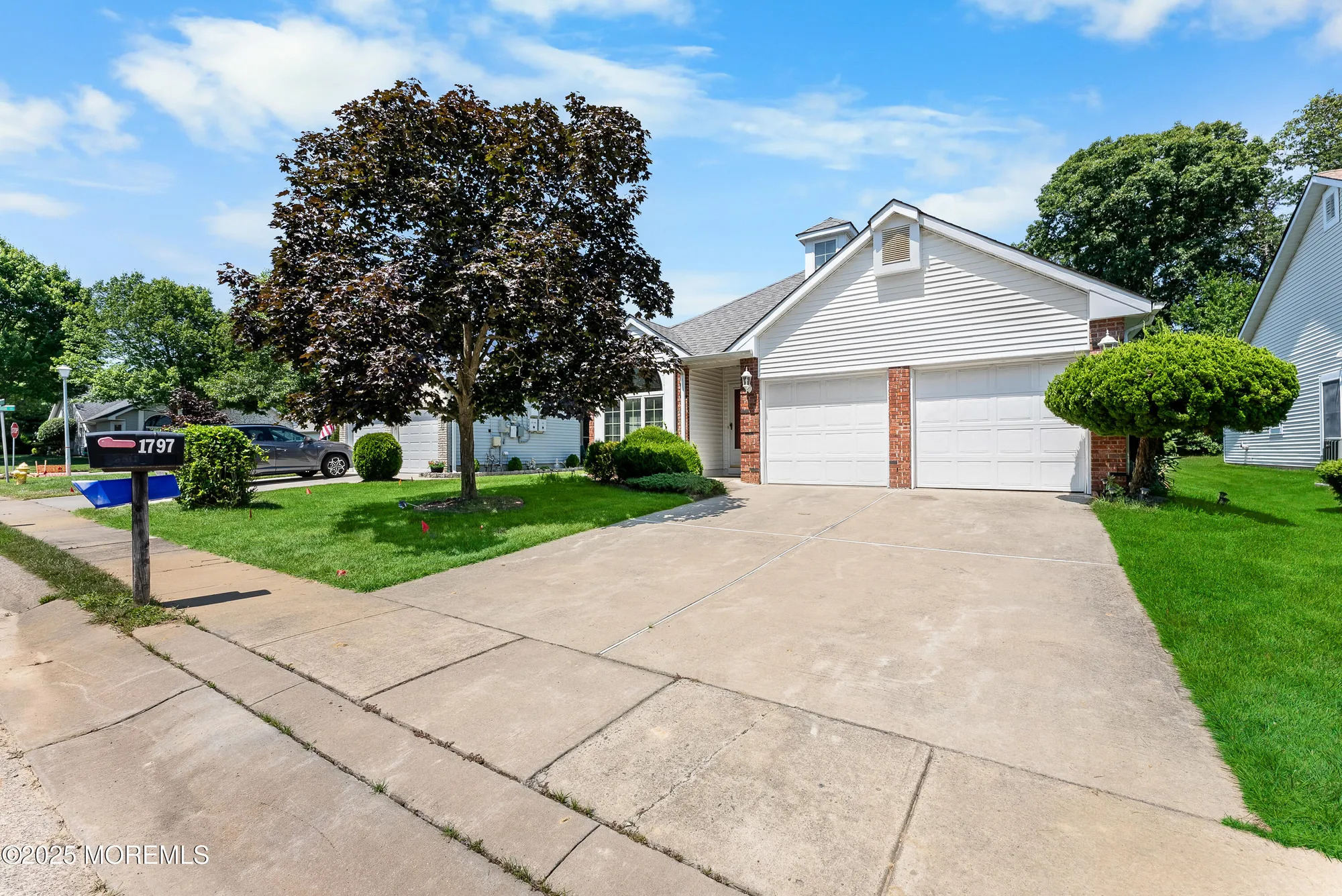 Property Slideshow image 2 of 24 | 1797 sweetbay dr, Toms River, NJ, 08755