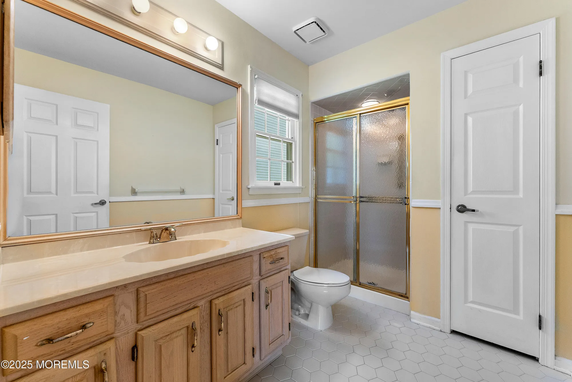 Property Slideshow image 19 of 24 | 1797 sweetbay dr, Toms River, NJ, 08755