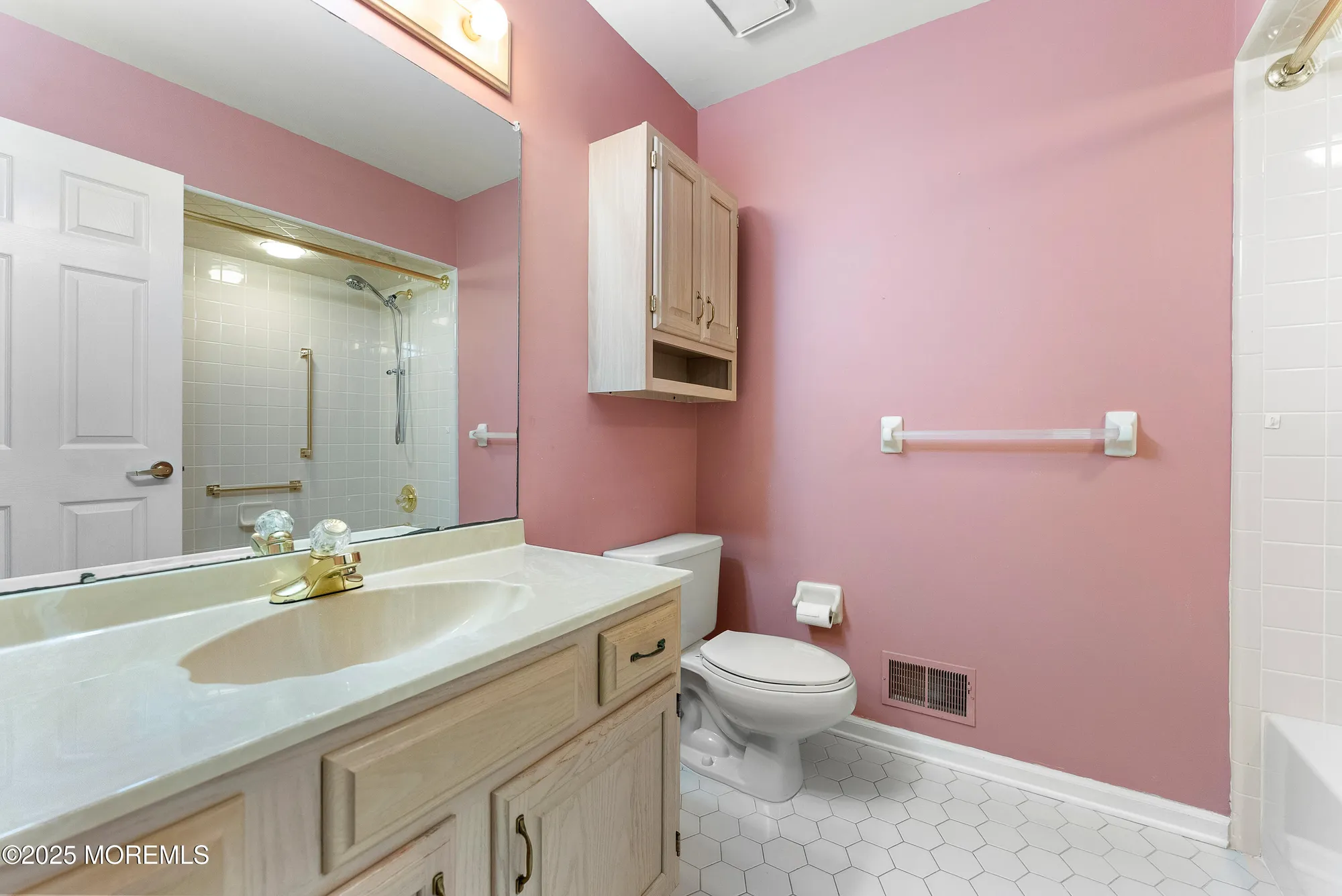 Property Slideshow image 13 of 24 | 1797 sweetbay dr, Toms River, NJ, 08755