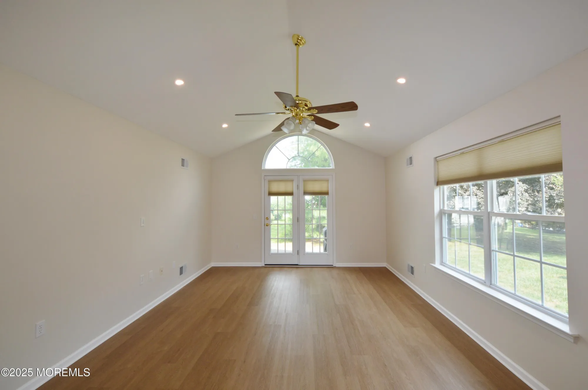 Property Slideshow image 24 of 56 | 2927 rock hill ln, Toms River, NJ, 08755