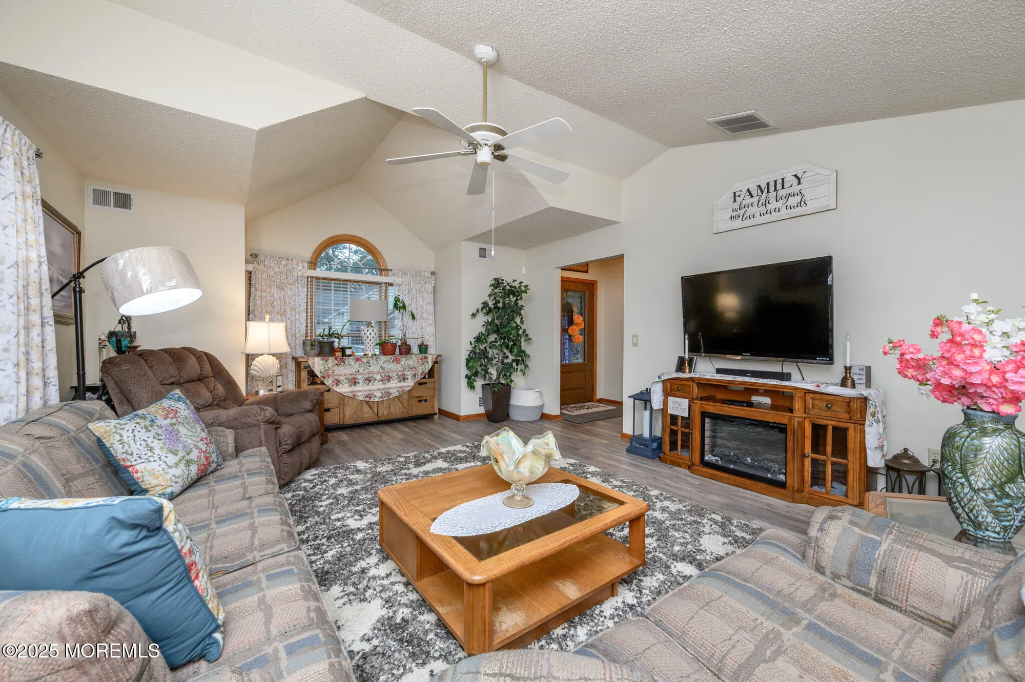 Property Slideshow image 5 of 32 | 1617 sweetbay dr, Toms River, NJ, 08755