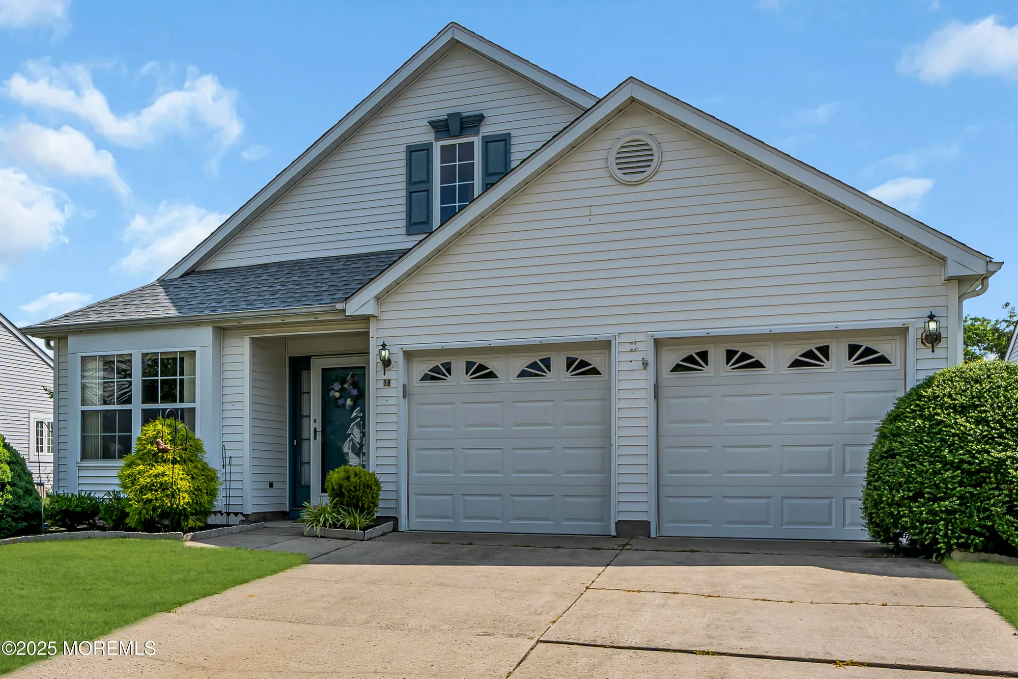Property Slideshow image 4 of 67 | 18 stewart ct, Jackson, NJ, 08527