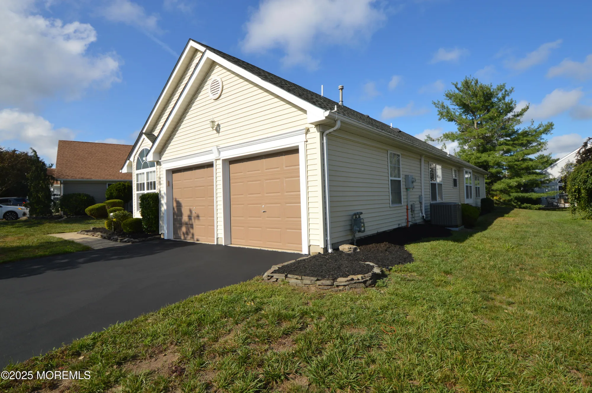 Property Slideshow image 44 of 56 | 2927 rock hill ln, Toms River, NJ, 08755