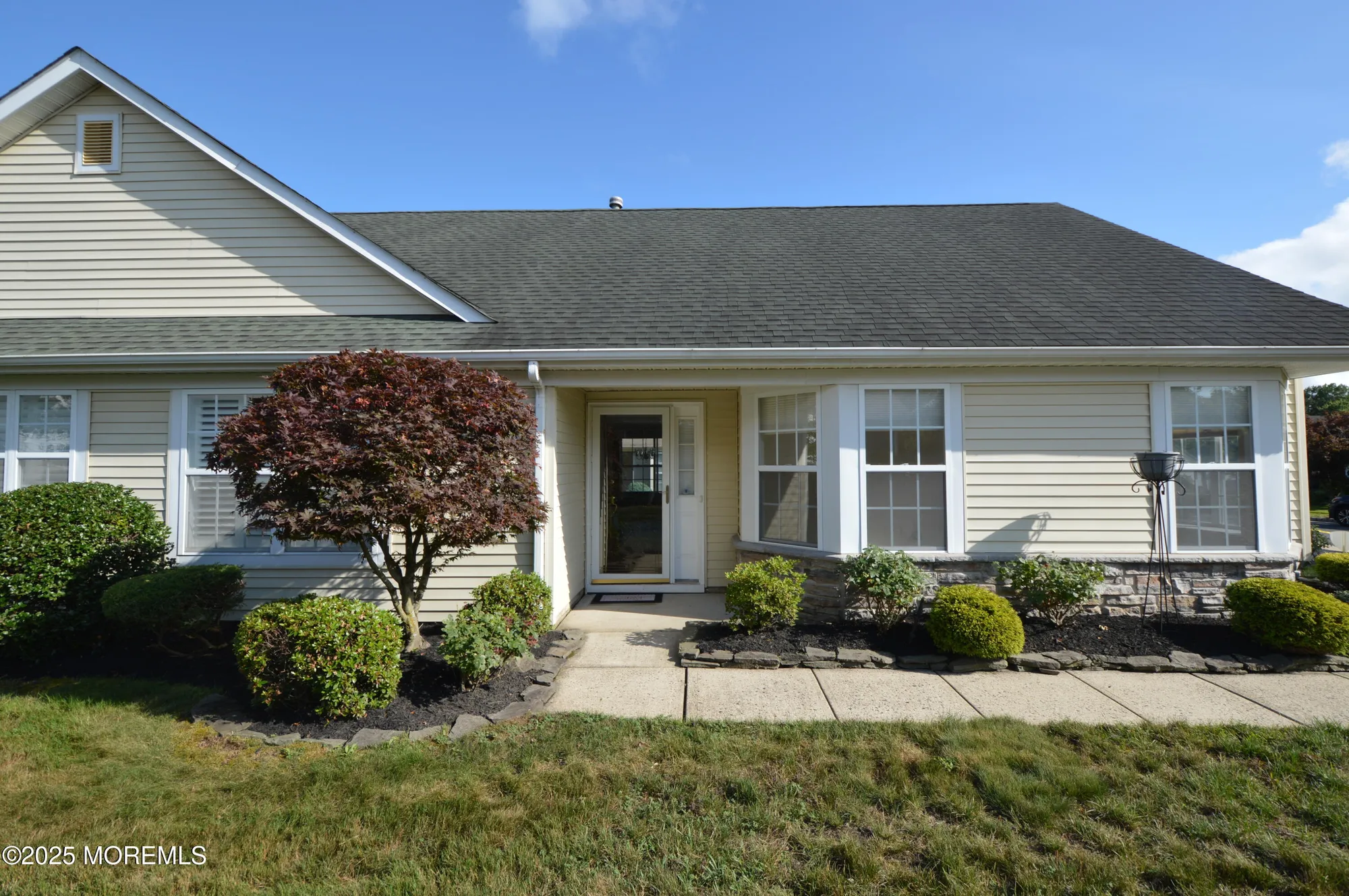 Property Slideshow image 3 of 56 | 2927 rock hill ln, Toms River, NJ, 08755