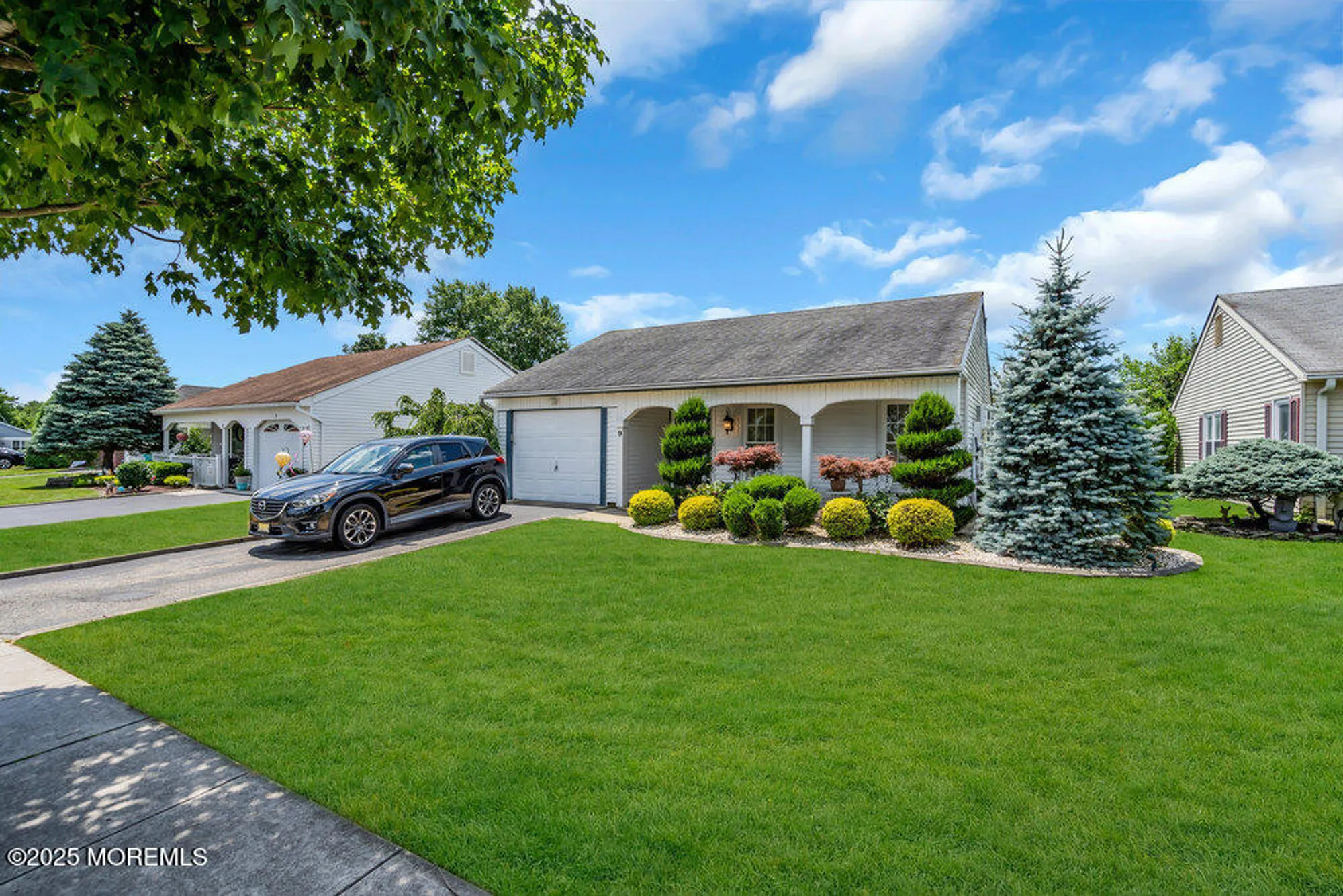 Property Slideshow image 3 of 19 | 9 oakham row, Manchester, NJ, 08759