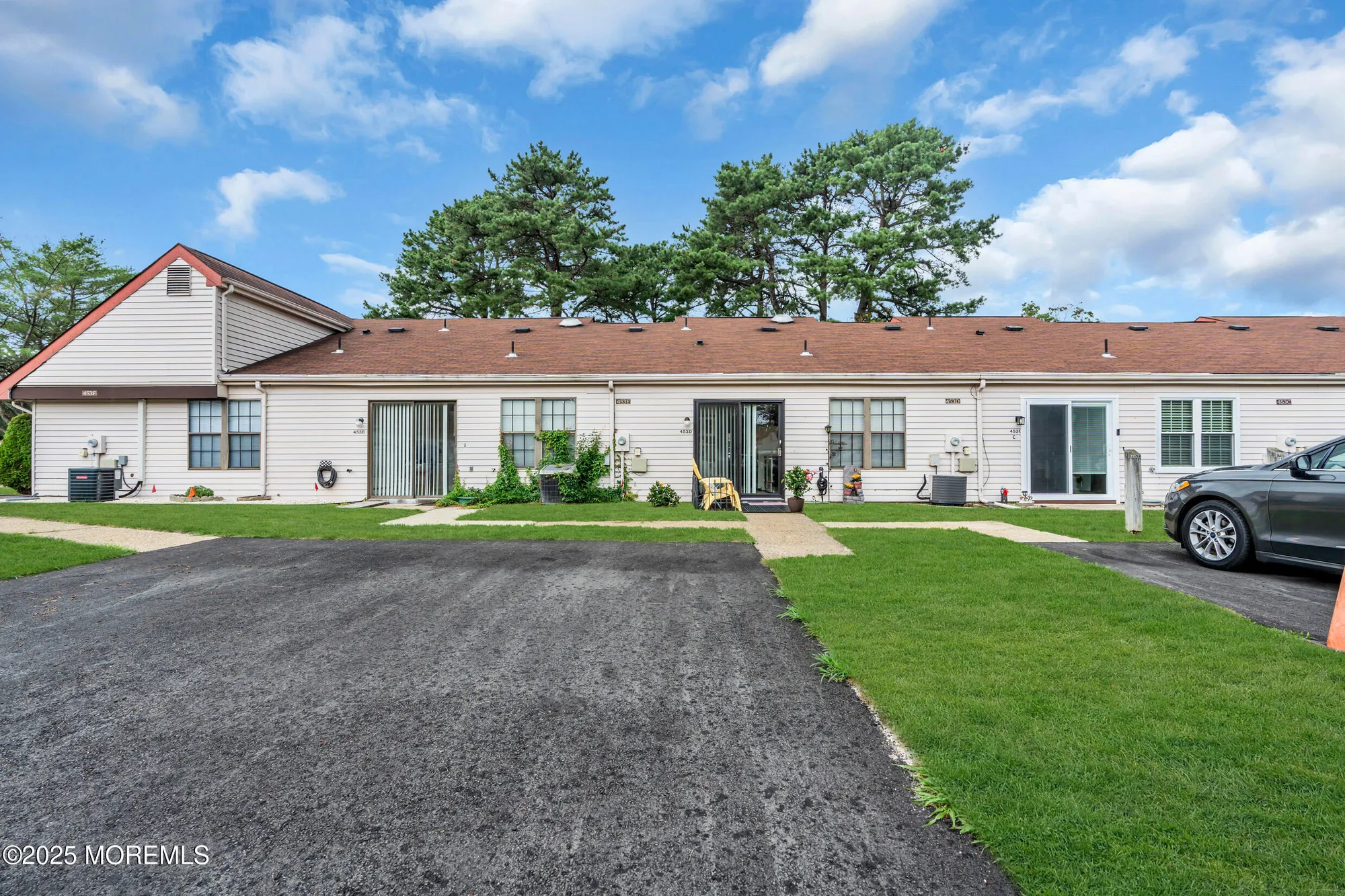 Property Slideshow image 7 of 47 | 453d chesterfield ct, Manchester, NJ, 08759