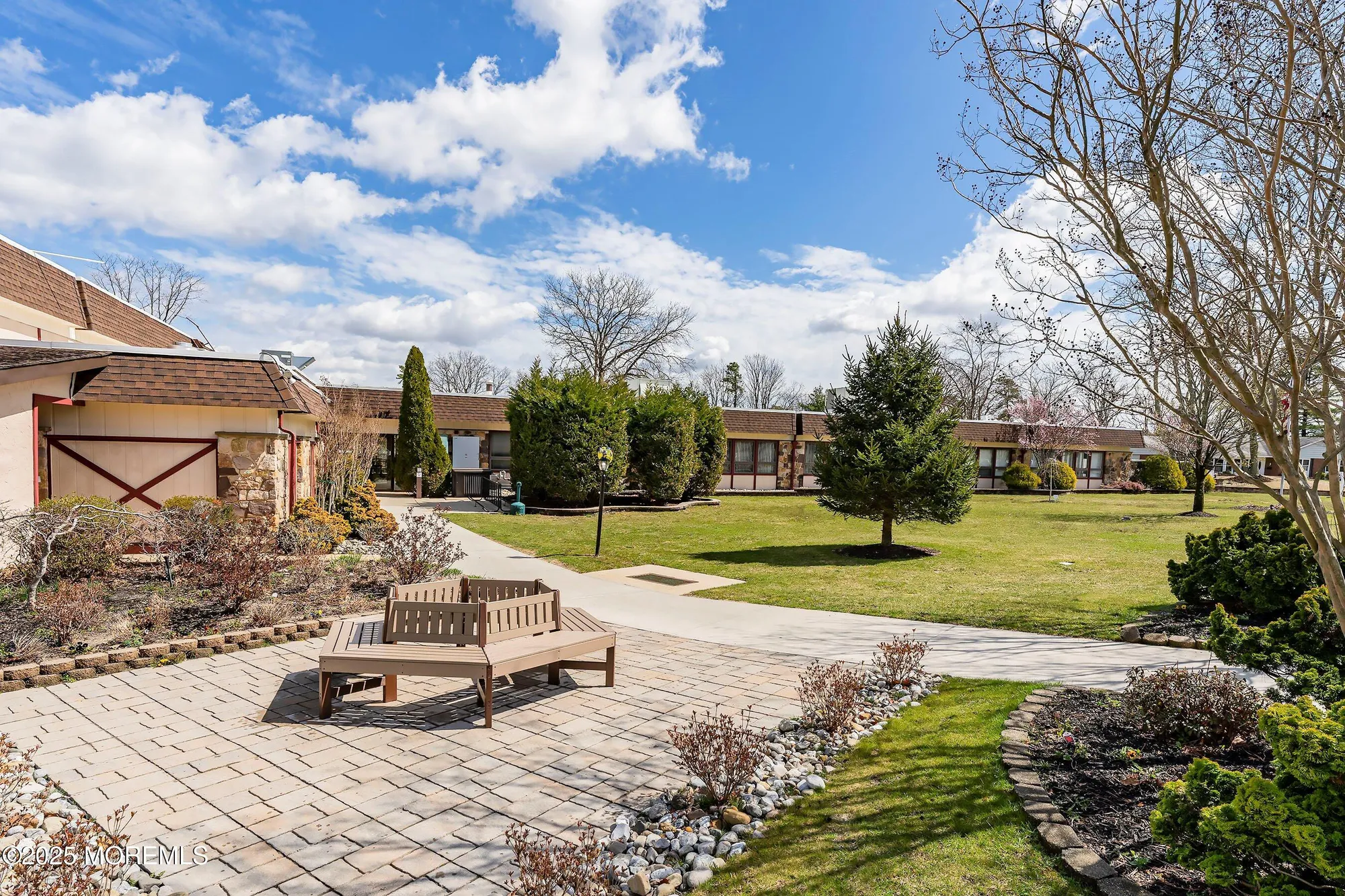 Property Slideshow image 6 of 25 | 954c aberdeen dr c, Lakewood, NJ, 08701